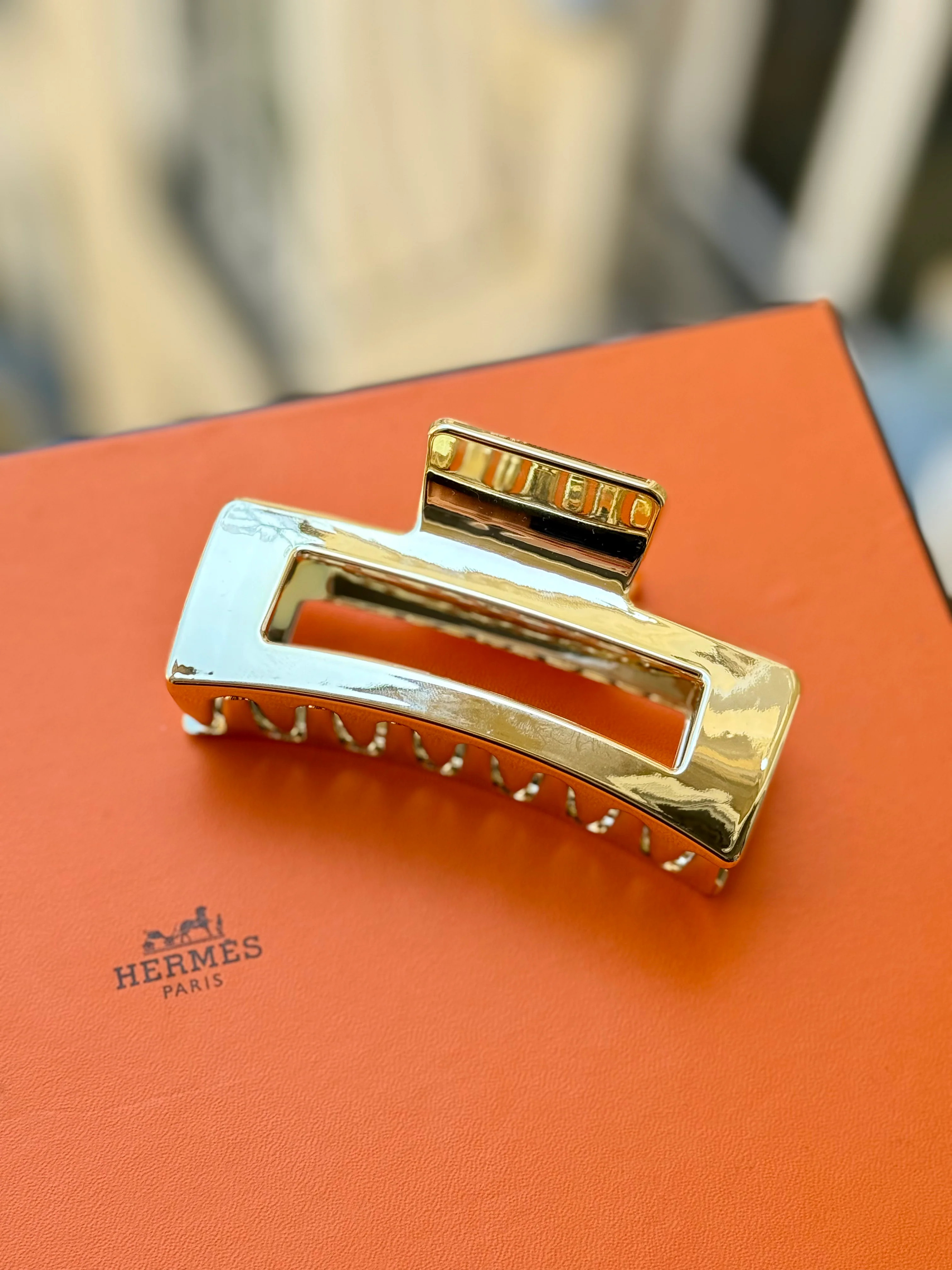 NEW!! Gold Claw Clip | Glitzy Bella