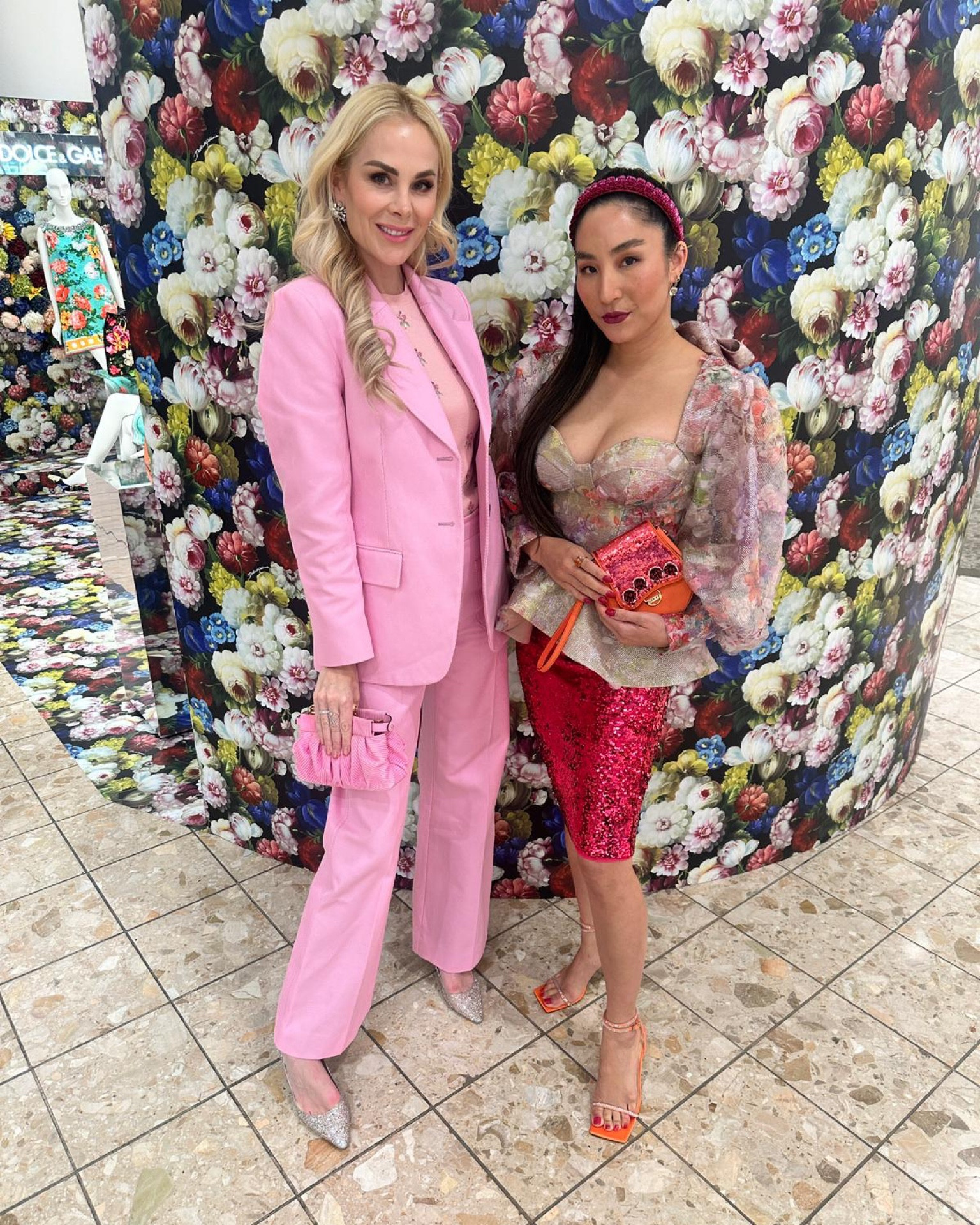 Shopping for a Cause this Holiday Season! 🛍️ It was such an honor to join some of my favorite people in raising money and awareness for the Human Trafficking Institue