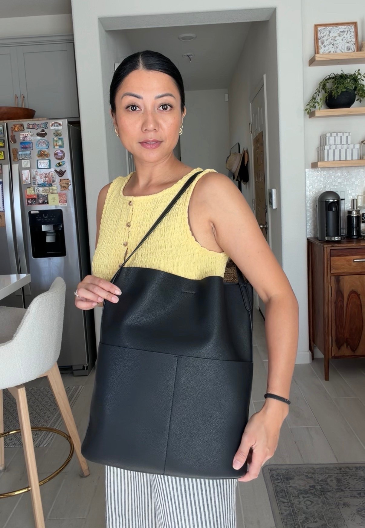 The New York City Tote in black ♠️ @OAK + FORT

#LTKootd #LTKmomlife #LTKOver40