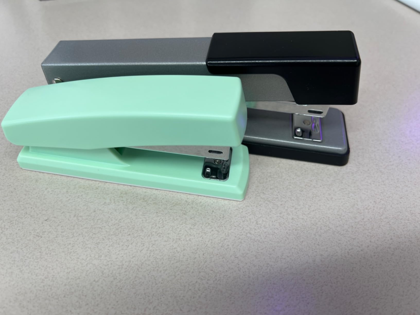 Deli Stapler, Desktop Staplers with 640 Staples, Office Stapler, 25 Sheet Capacity, Blue | Amazon (US)