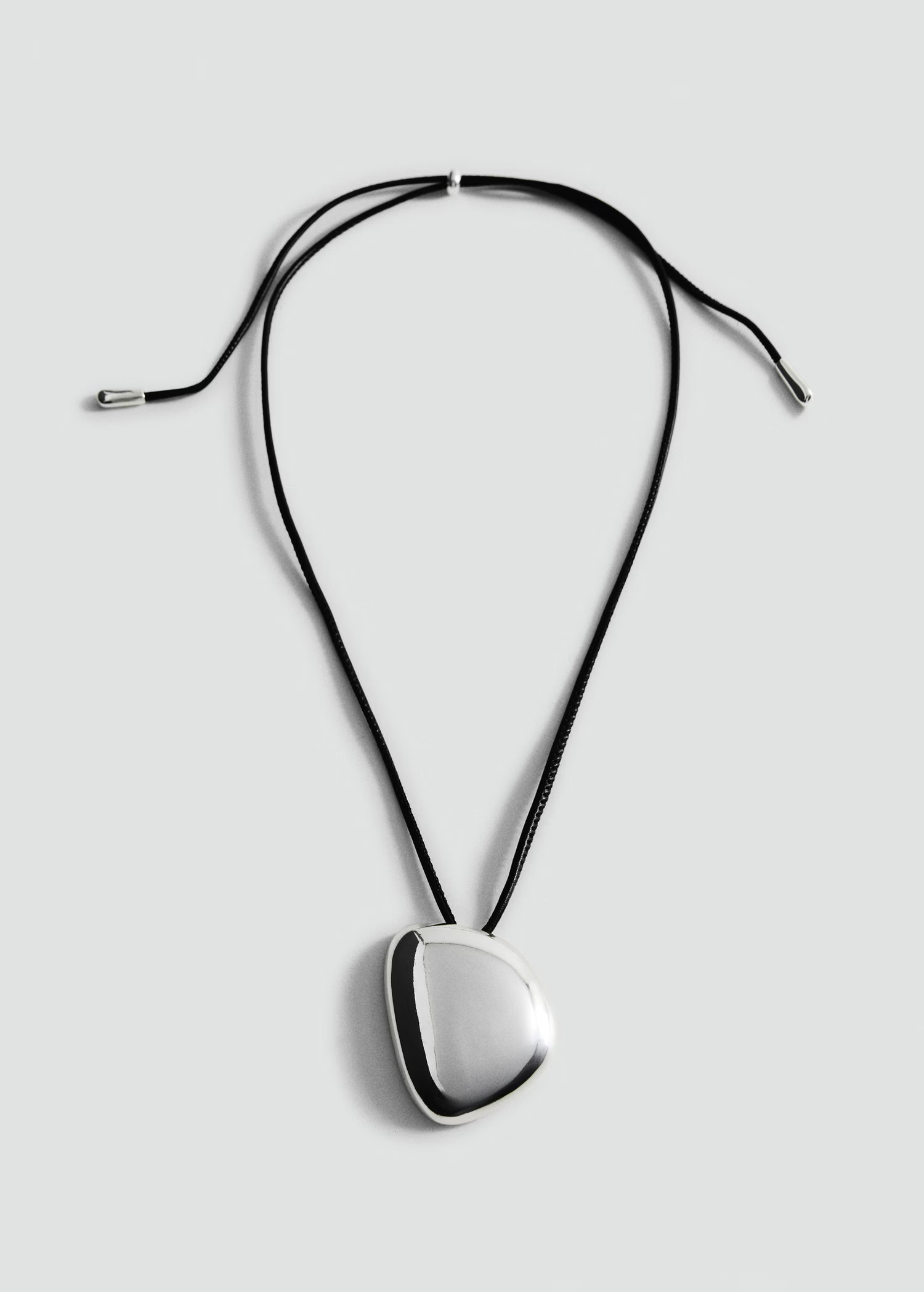 Pendant necklace with metal component | MANGO (UK)