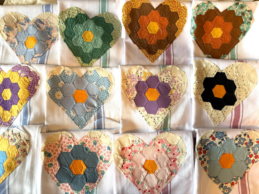 1930’s Dresden Heart Quilt Square Tea Towel - Etsy | Etsy (US)