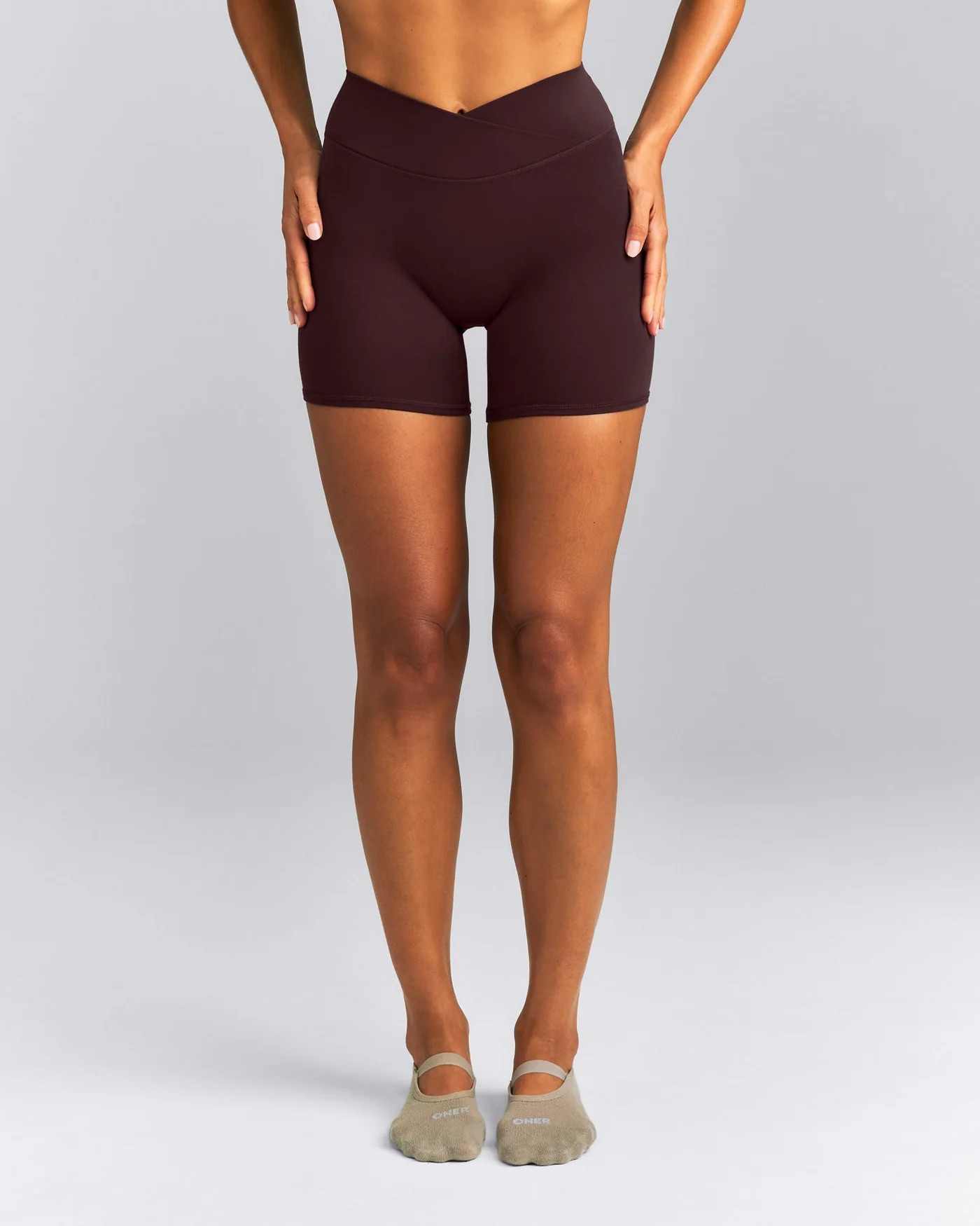 SoftMotion\u2122 Wrap Shorts 6" 
 Plum Brown | Oner Active (UK / US)