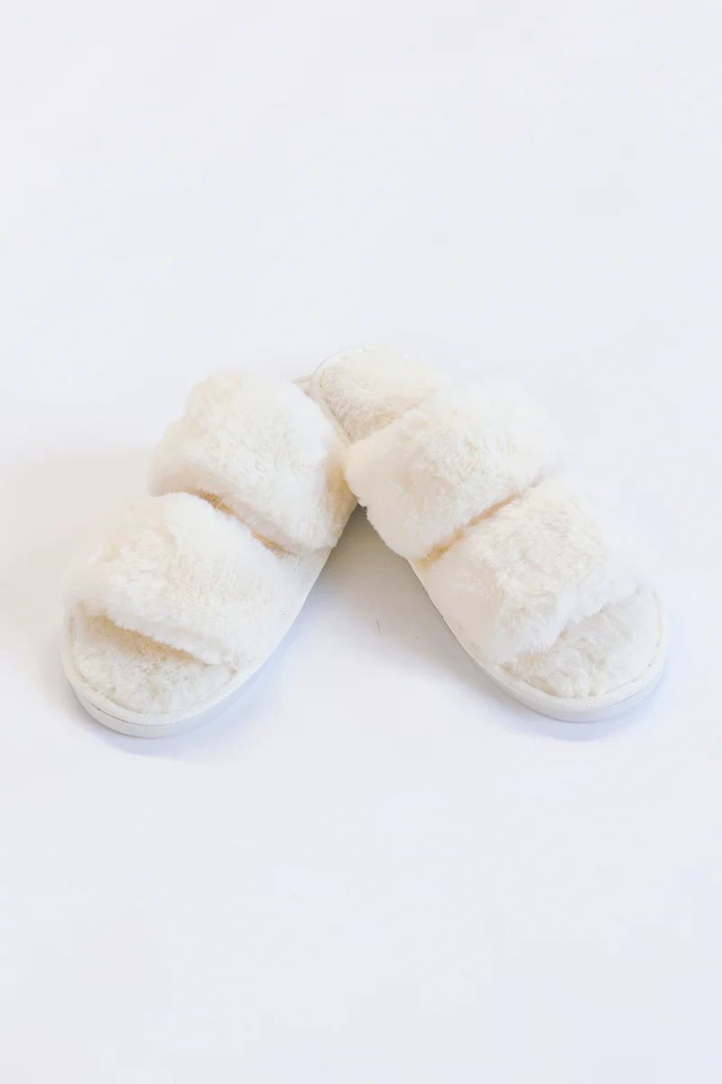 Goodnight Dreams Fuzzy White Slippers DOORBUSTER | The Pink Lily Boutique