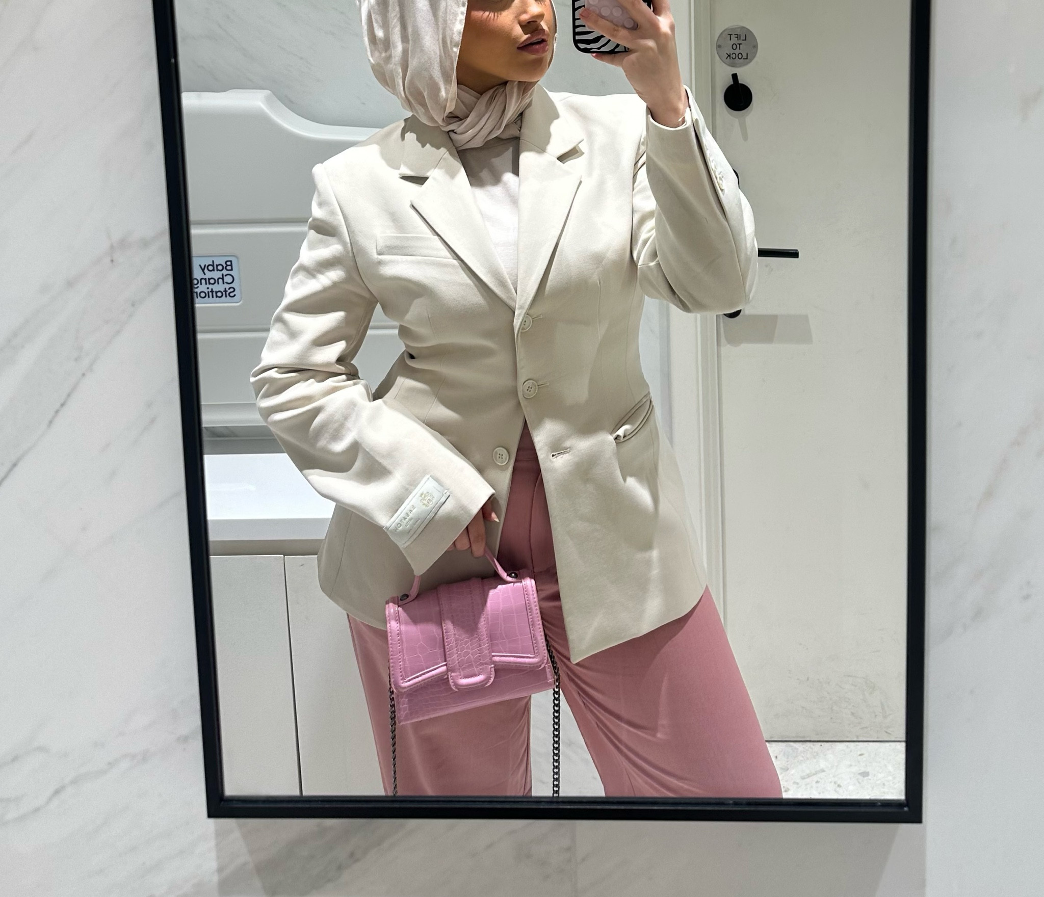My favourite blazer silhouette atm!!! 

#LTKautumn #LTKmodest #LTKuk