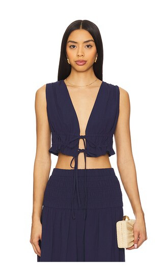 Jadey Top en Navy | Revolve Clothing (Global)