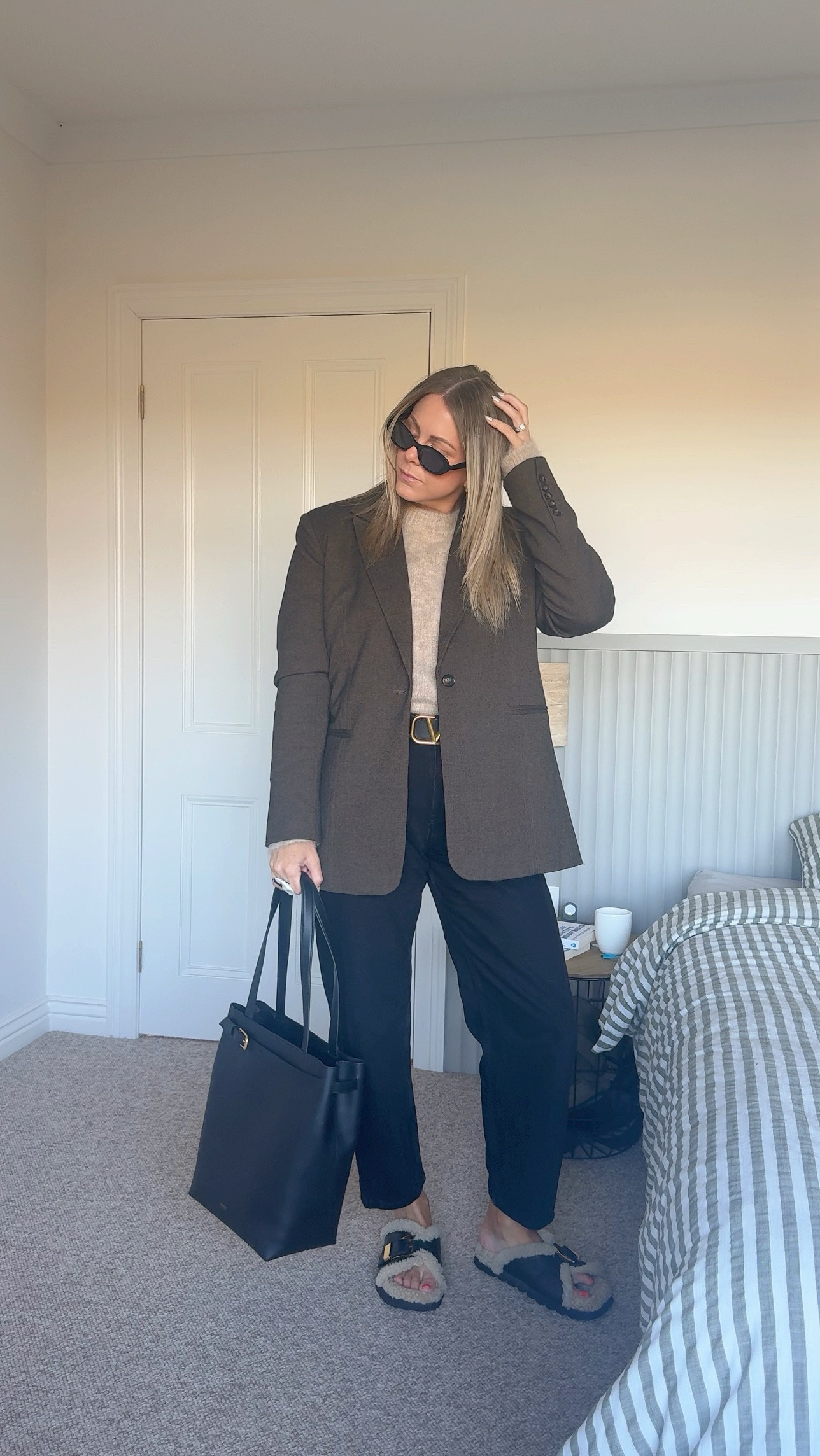 How I’m styling my new Dissh Charlie choc wool blend blazer for a cool day at work. I’m wearing a 10 x

#LTKaustralia #LTKworkwear #LTKstyletip