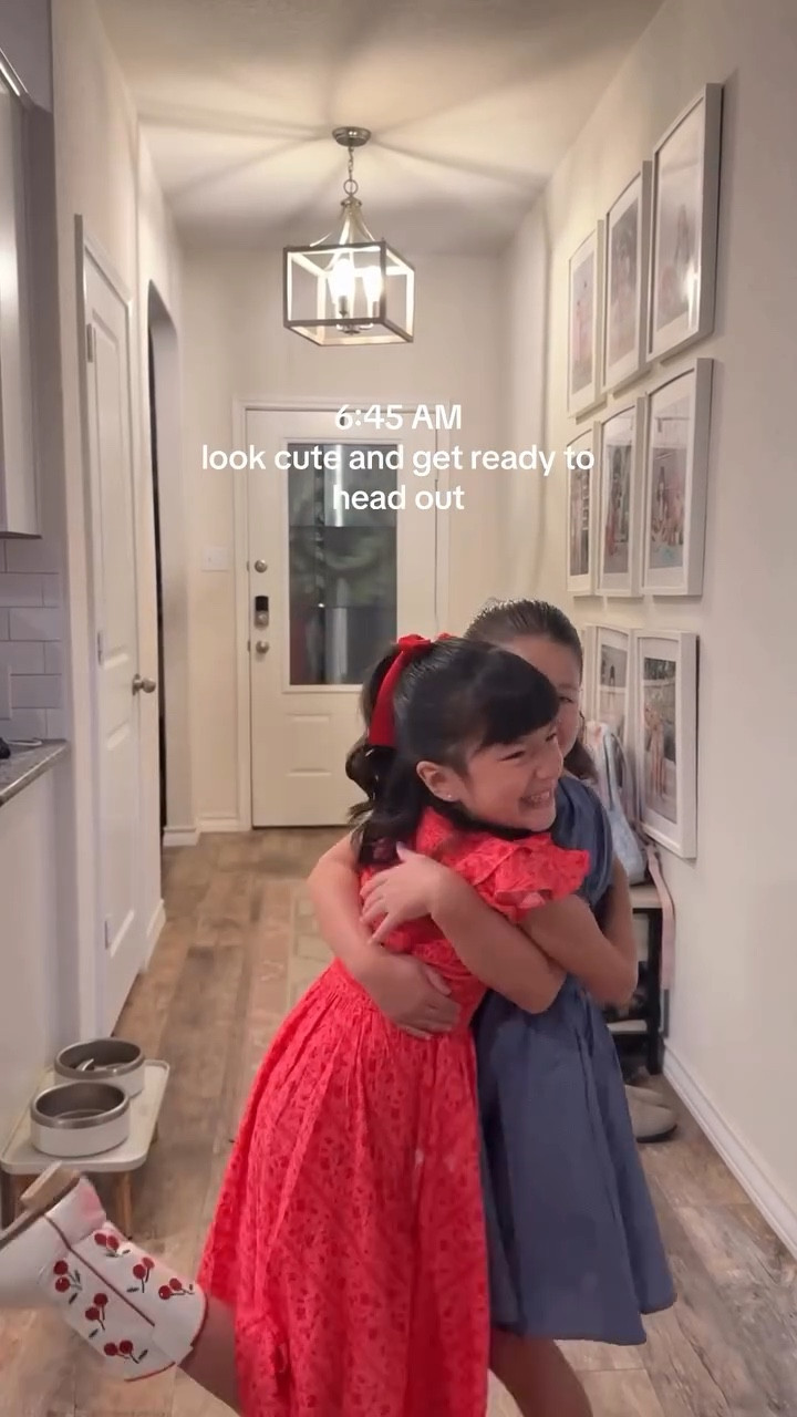 Kids morning routine 🍎 school picture day 📸 

I’ve been feeling like I’ve fallen behind on my “everyday”content, the raw and real moments, these little moments that always pull me back in. Honestly, it feels like I’m building a living scrapbook, every clip is a reminder of how fast my babies are growing up. 🥹🫶🏻💕 It’s the sweetest reminder that the days may feel long, but the years really do fly. I may wear a lot of different hats, but my biggest role in life is being their mama. 🩷

Girls dresses: @ivycityco 
Hailee’s boots: @ivycityco 
Kimmy’s boots: @wildandrae 
Hair bows: @zozu_co 

#grwm #kidsroutine #schoolroutinebeforeschool #schoolroutines #kidshairstyles #routine #sahmroutine #schooldayroutine