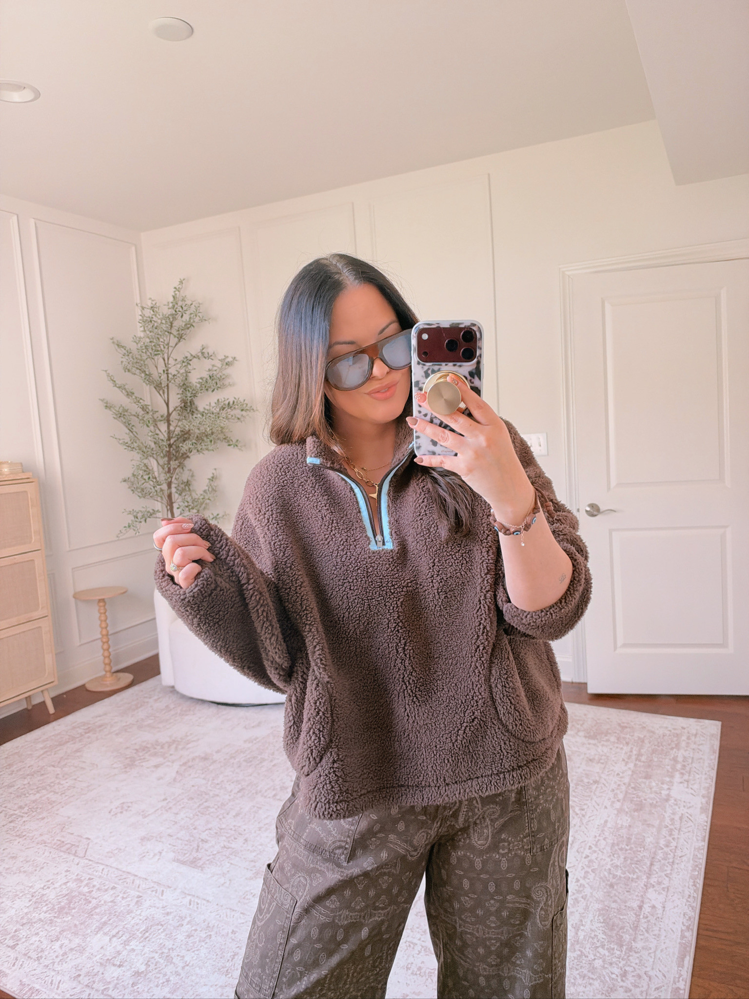 wearing a large in the jacket, XL in the bottoms 

 #LTKSeasonal #LTKMidsize