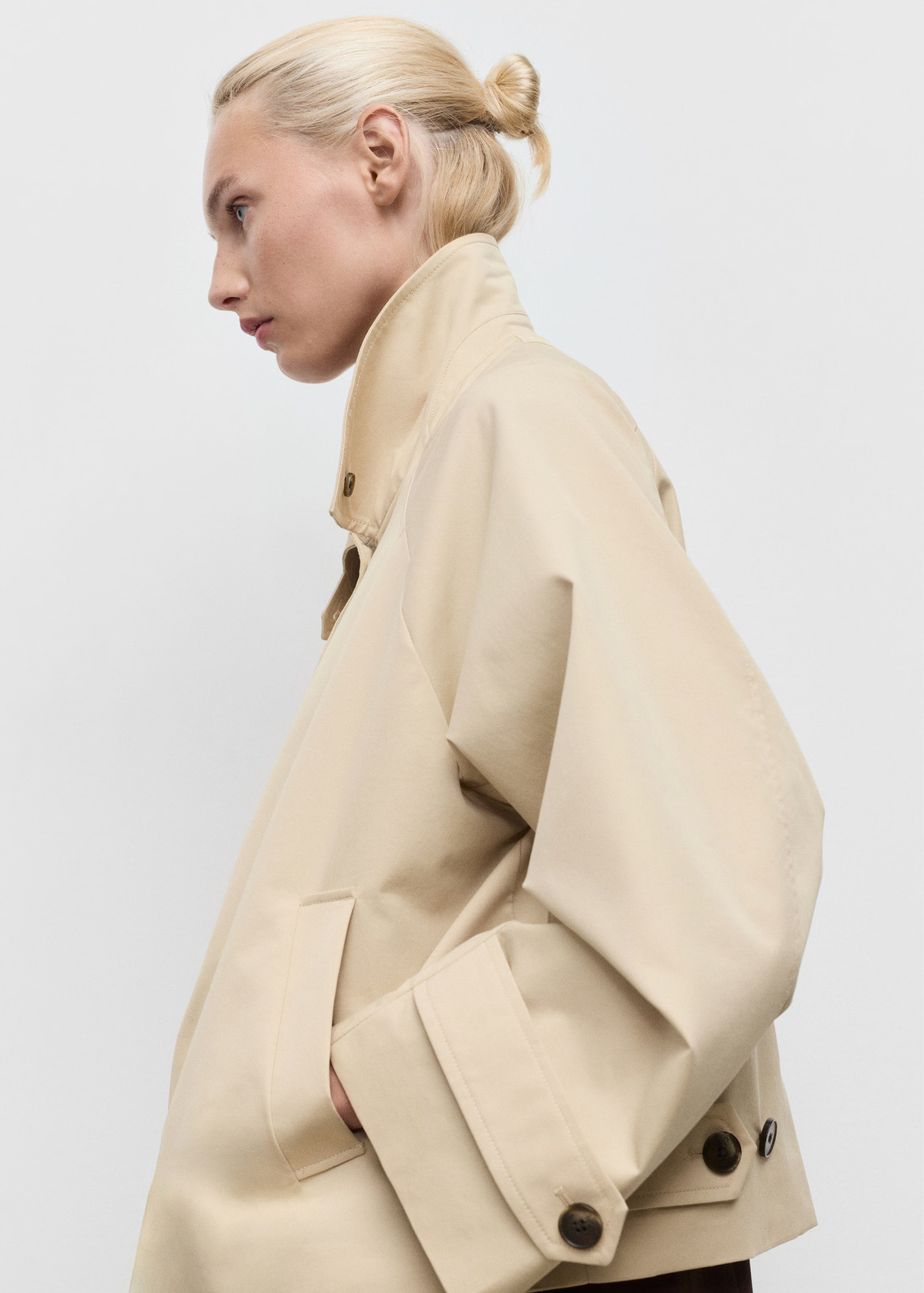 Short oversized trench coat with epaulettes - Women | MANGO USA | Mango (US/MX/AU)