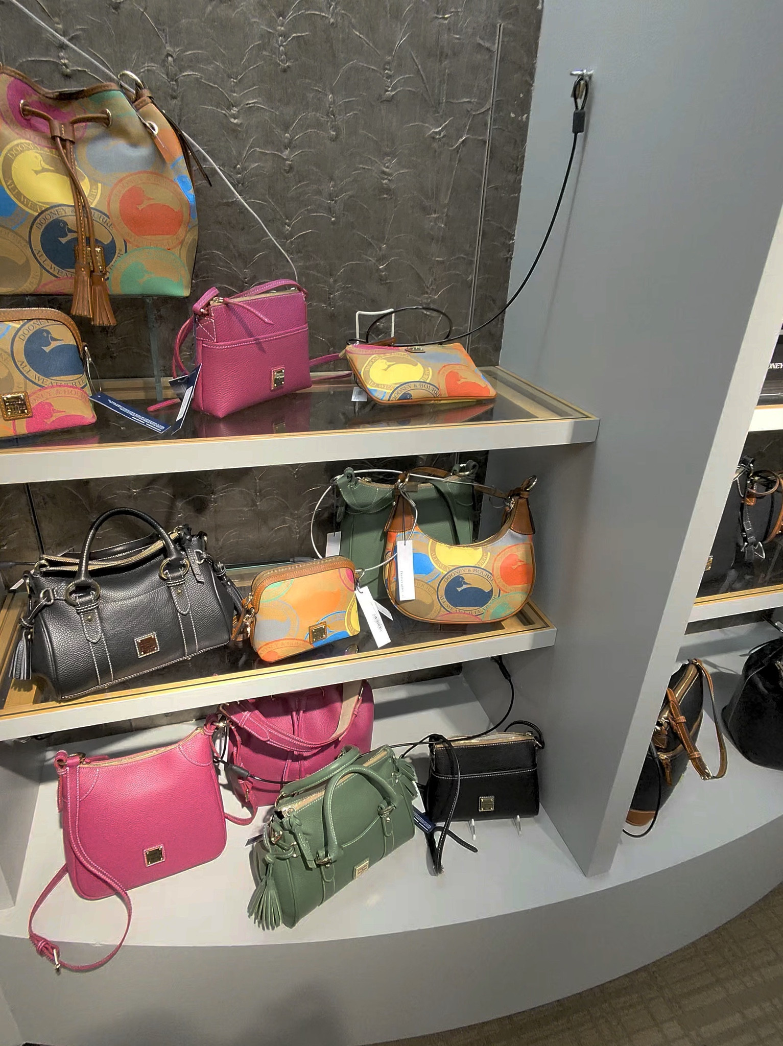 Luxury You’ll Reach for Every Season

A timeless designer bag is always in style. Whether you’re headed to brunch, work, or a weekend getaway, this bag adds the perfect finishing touch. If you’ve been thinking about treating yourself, this is your sign. Tap my link to shop before your favorite color is gone! 👜✨

#DooneyAndBourke #DesignerHandbags #LuxuryStyle #BagLover #ShopMyLink