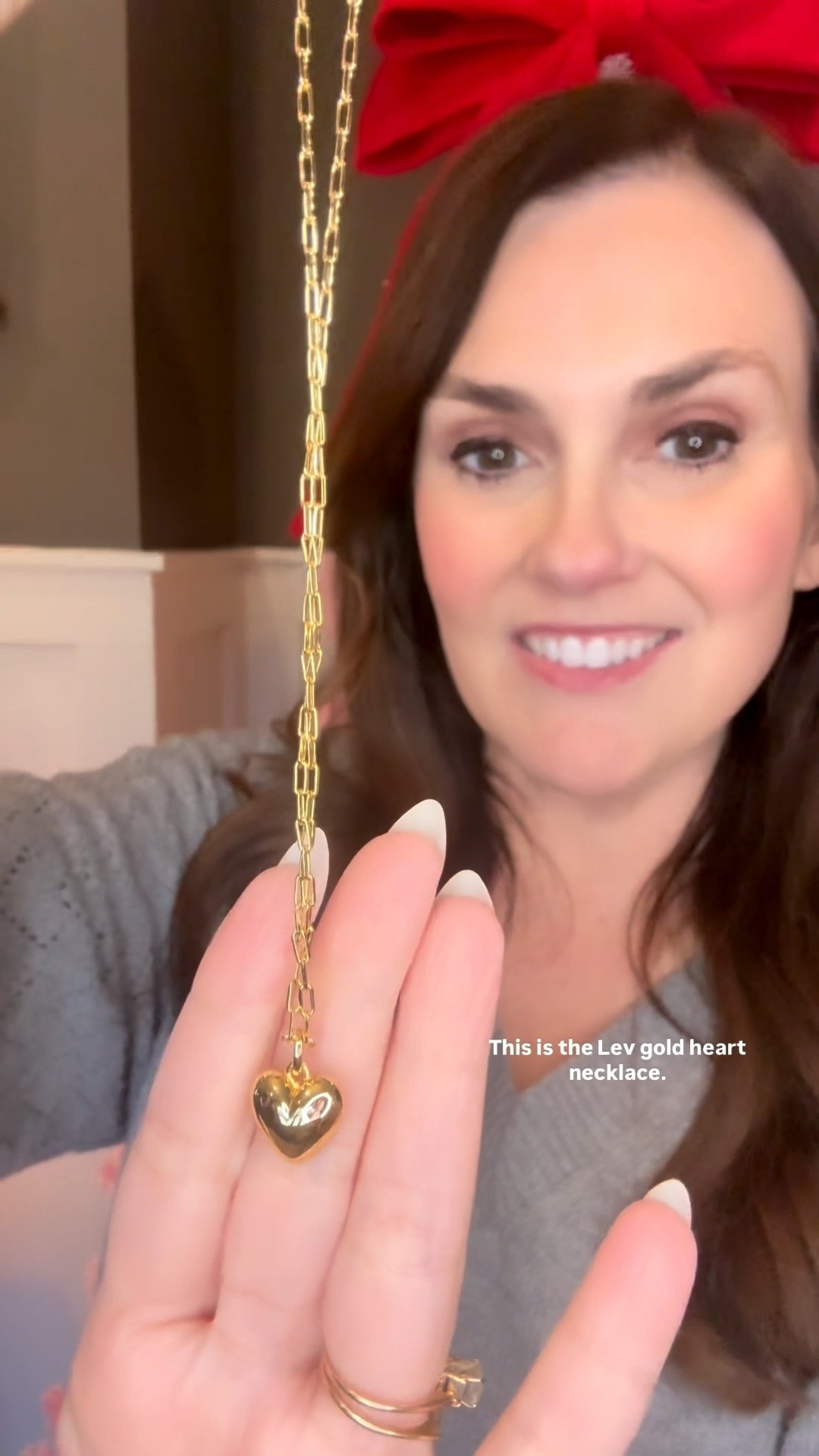 Latest obsession…these gorgeous earrings and necklace from Ana Luisa! Perfect for gifting or keeping for yourself! And they’re on sale now!



#LTKSaleAlert #LTKootd #LTKGiftGuide