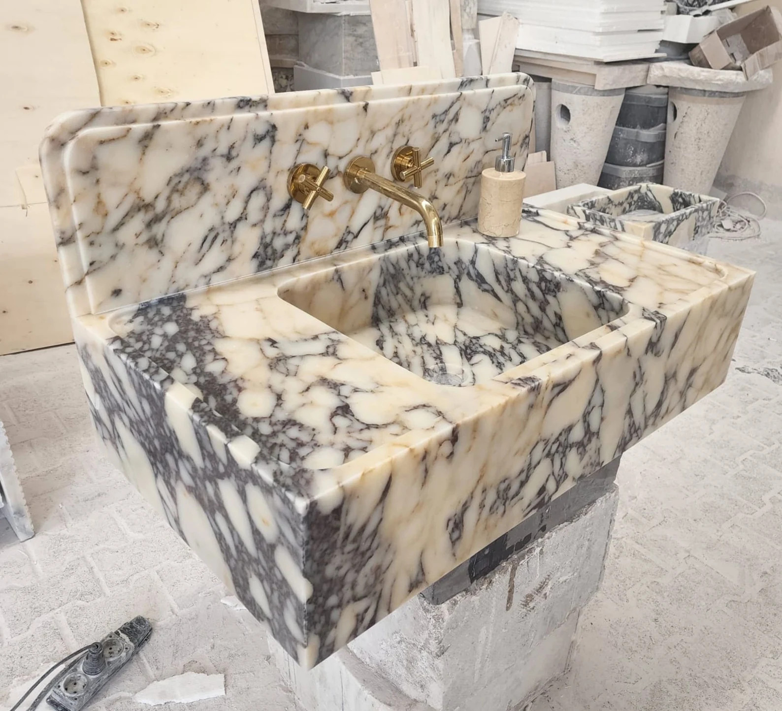 Calacatta Viola Marble Sink, Hand Carved Sink, Wall Sink, Hand Carved Sink, Farmhouse Sink, Powde... | Etsy (US)