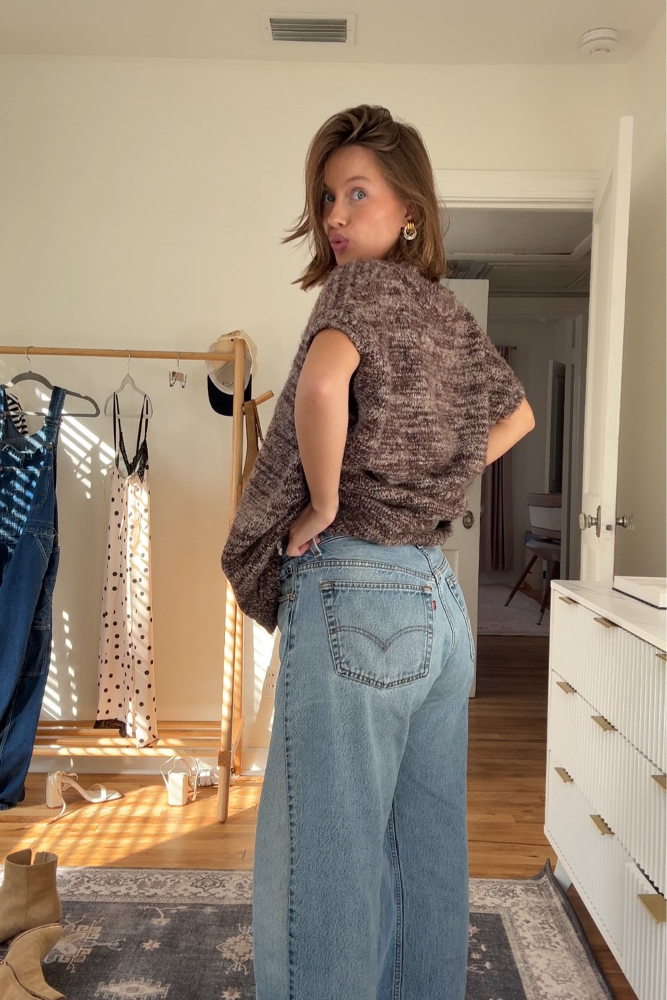 Oversized vest + baggy denim! My uniform 