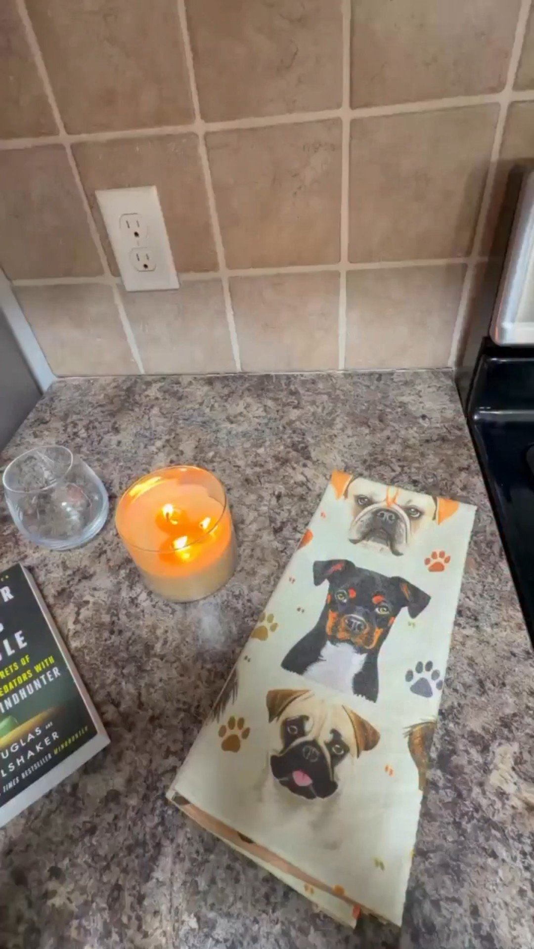 🎁 A cozy night in + holiday gift idea !? Sign me up! 🎁

@thegivingmoose creates beautiful hand towels that not only will make the perfect gift for yourself or loved ones but will also be making a greater impact across the world. 

Shop small this holiday season and really make a difference 🎄

#ad #cozynights #giftidea #thegivingmoose #homedecor #impact #givingseason #homestyle #handtowel #kitchendécor #bathroomdecor