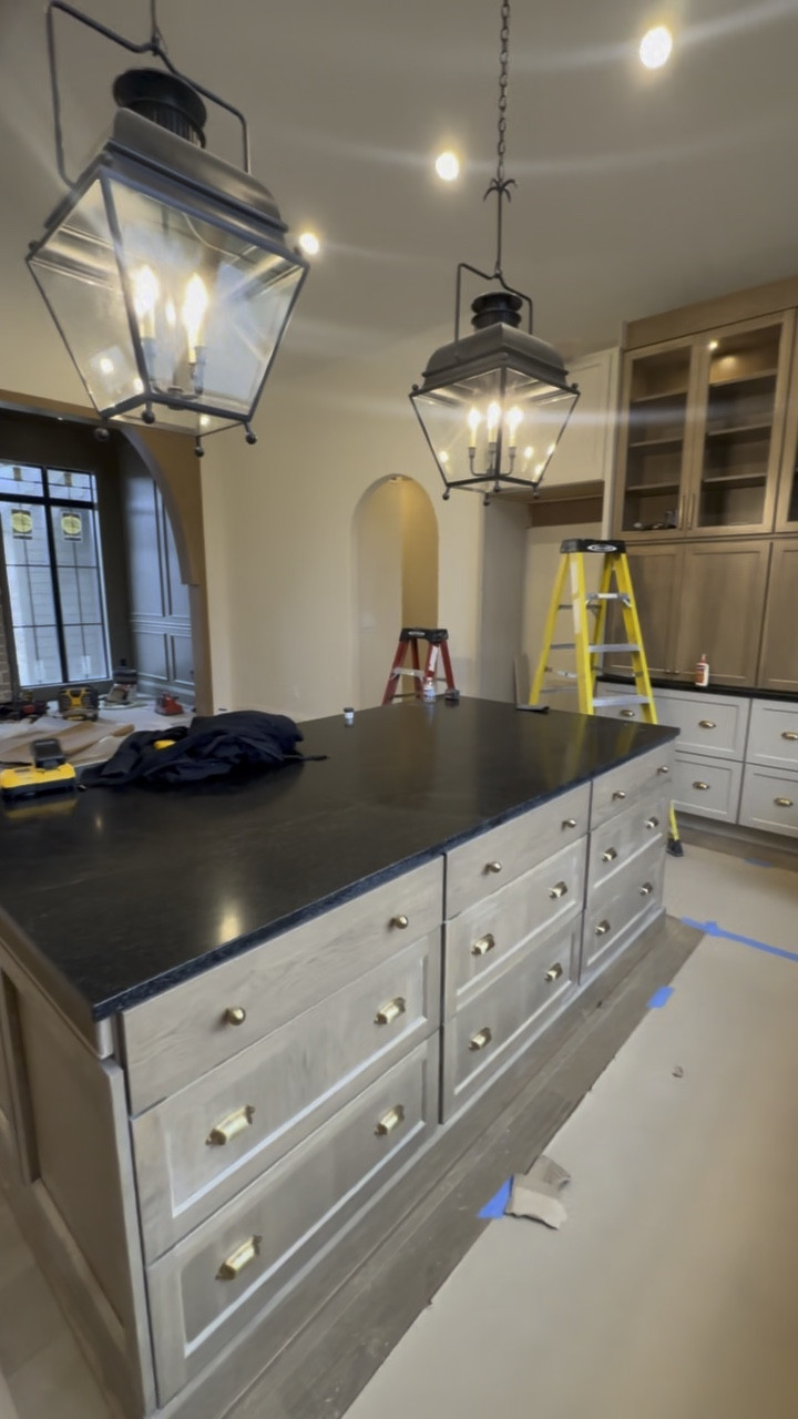 The hardware and lighting in our spec home 🙌🏻🙌🏻

#LTKSaleAlert #LTKHome #LTKFindsUnder100