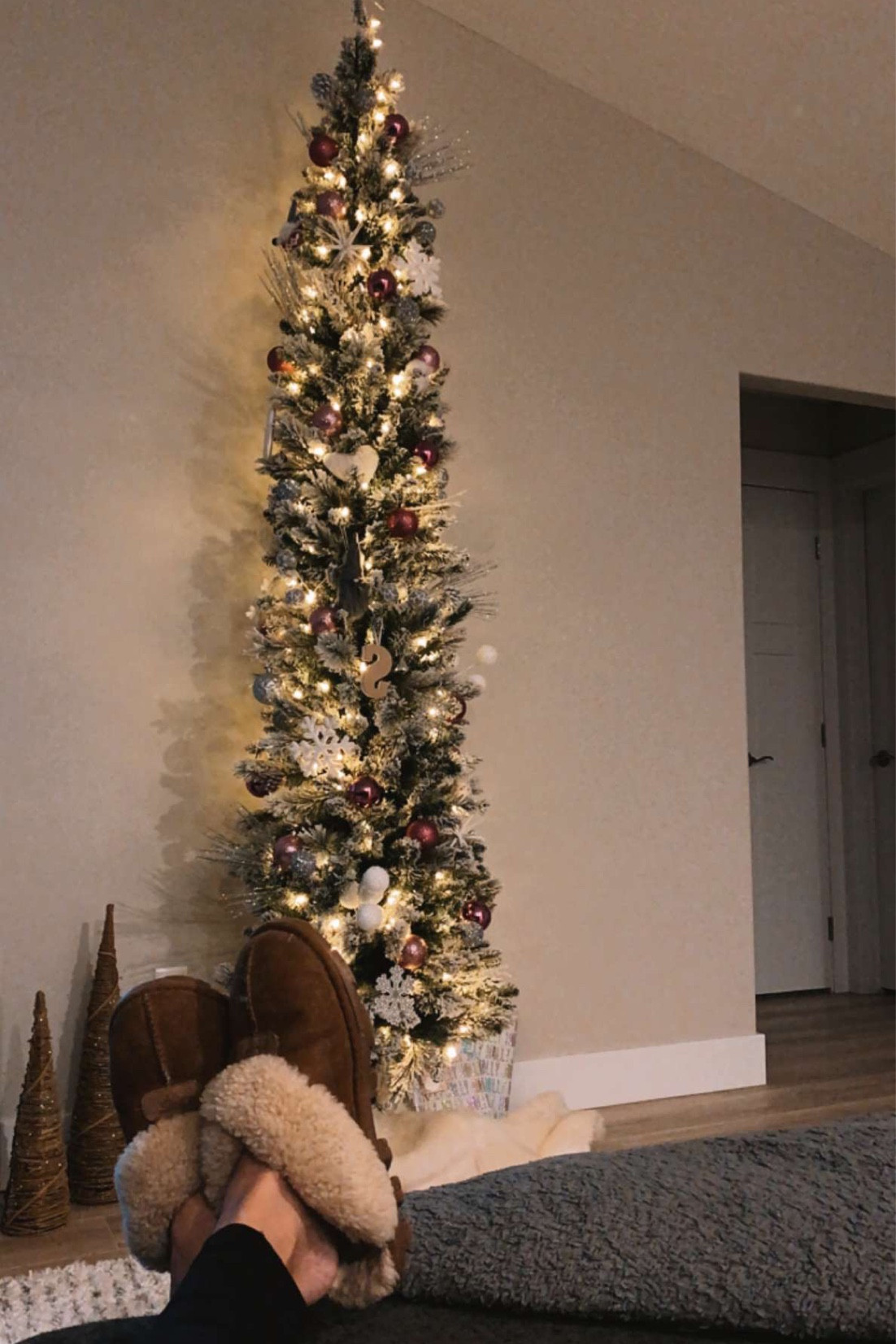 Slim 9ft tree 

#LTKHoliday