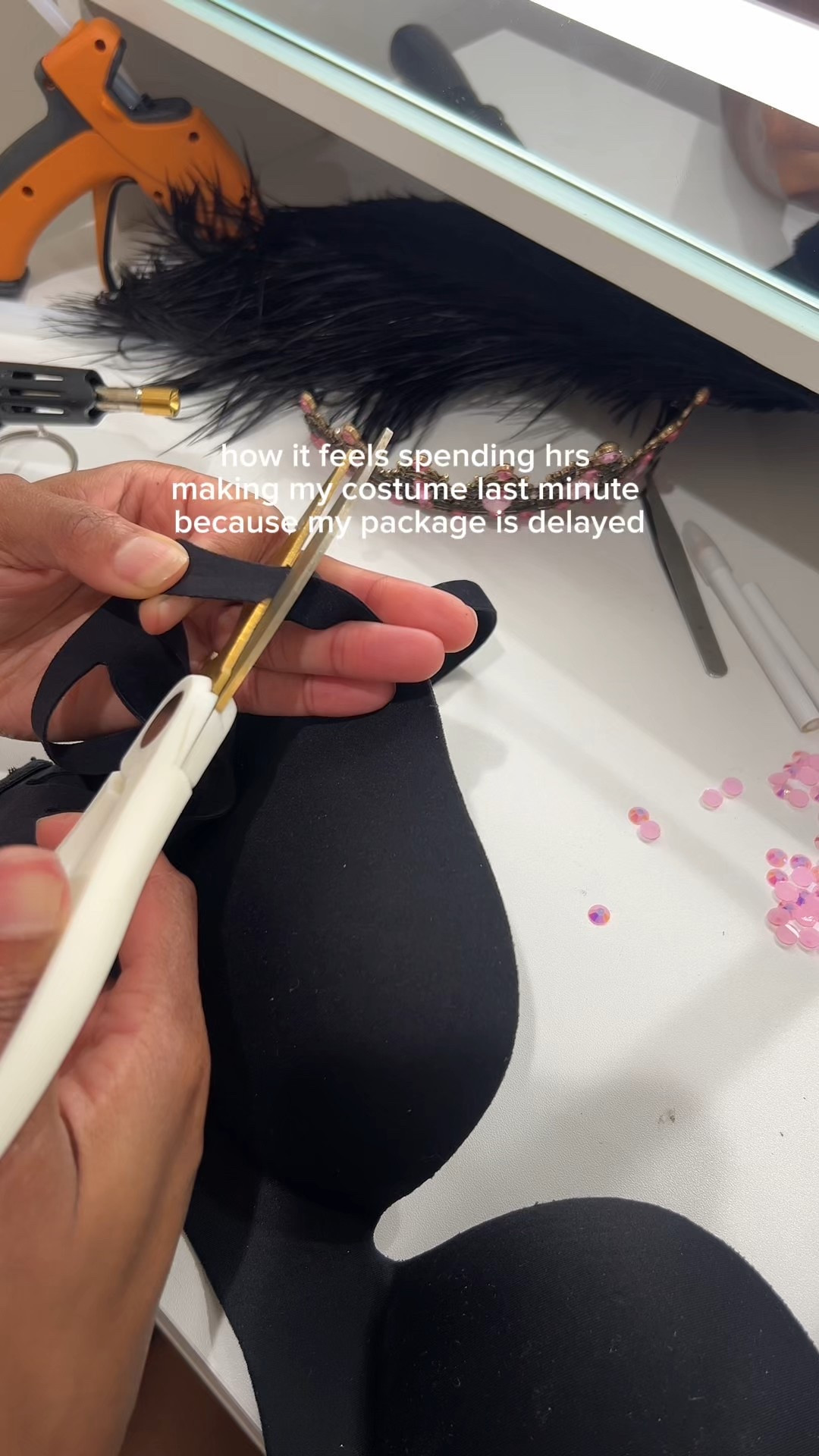 diy girly to the rescue 💗
♡
♡
♡
#halloween #costume #halloweencostume #october
#halloweekend #halloweeen #costumes #fallvibes #cozyathome #cozyvibes #spookyseason #spookyszn #atlanta #showgirl #burlesque