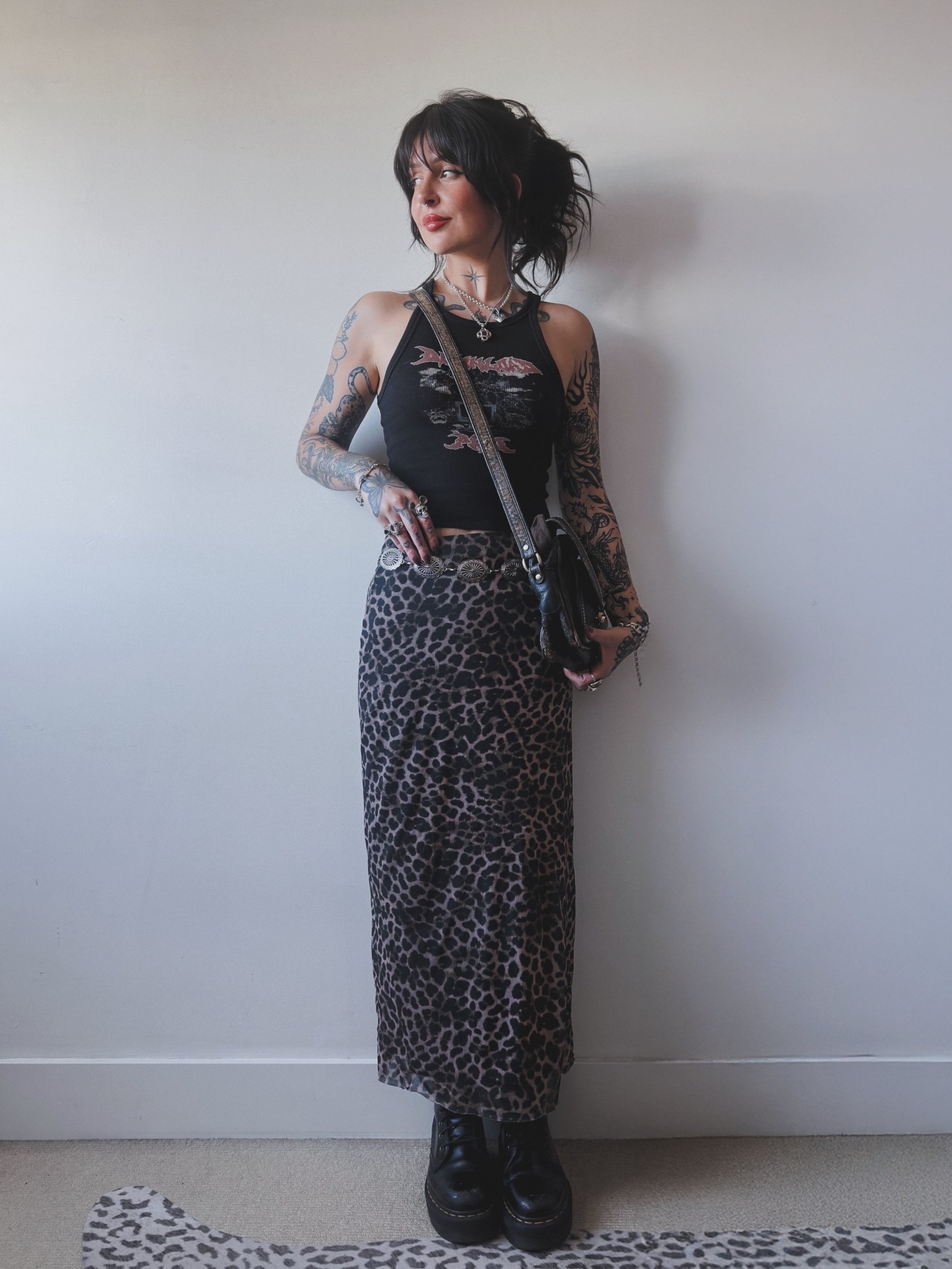 top: P&Co *old ltd edition
skirt: stradivarius *v old
boots: dr martens
bag: vintage

#LTKspring #LTKsummer #LTKuk