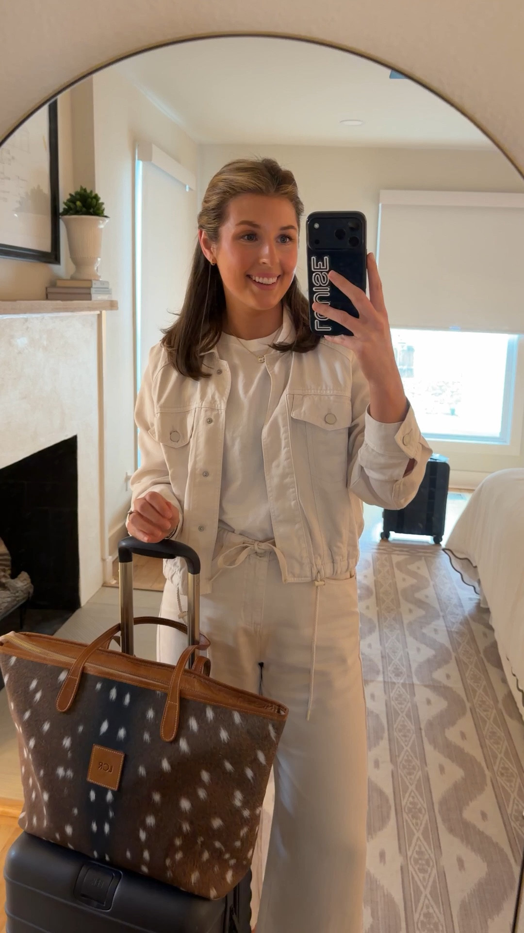 Travel outfit today! Wearing a S in set!