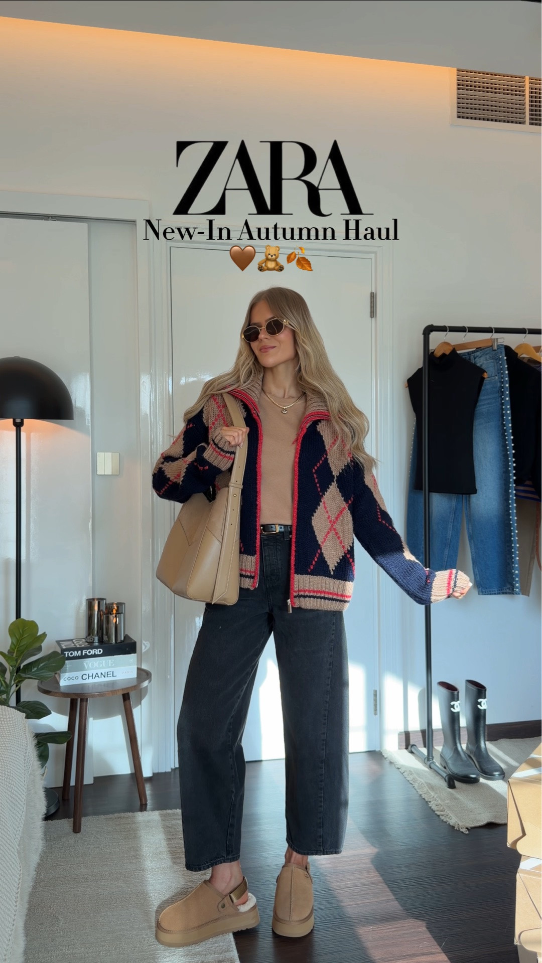 ZARA NEW-IN AUTUMN TRY ON HAUL🤎🧸🍂
how good is Zara right now👏🏻😍 it’s hard to pick a favorite outfit this time because I love all of them so much! All the trousers from this haul are 10/10. The knit cardigan from outfit 2😍 so dreamy!!!!  Also obsessed with the suede bomber jacket✨ 

All my sizes (I am 1,70m)

OUTFIT 1: 
Beige pants: size XS
White knit: size S
Bomber jacket: size XS
Ballet flats: true to size 

OUTFIT 2: 
Jeans: size EU 34
Knit shirt: size M
Chunky knit cardigan: size M

OUTFIT 3:
white pants: size XS
high neck top: size S
Beige jacket: size S
Shoes: I sized up one size 

OUTFIT 4 :
Trousers: size S
Knit top: size S
Zip jacket: size XS
Shoes: true to size 

OUTFIT 5:
Jeans: size EU34
Black high neck top: size S
Bomber jacket : size XS
Flats: true to size