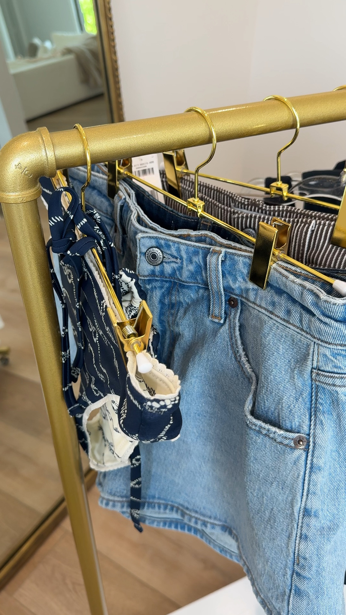 10 favorites from @abercrombie

#LTKSeasonal #LTKSaleAlert