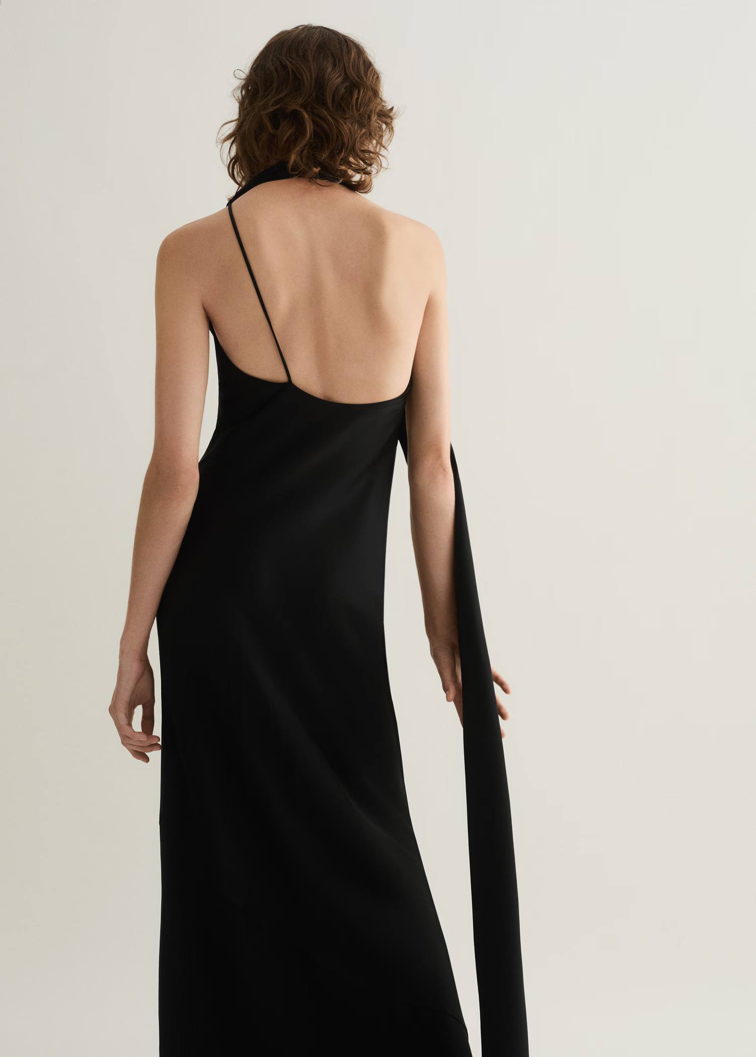 Asymmetrical bow-neck dress | Mango (US/MX/AU)