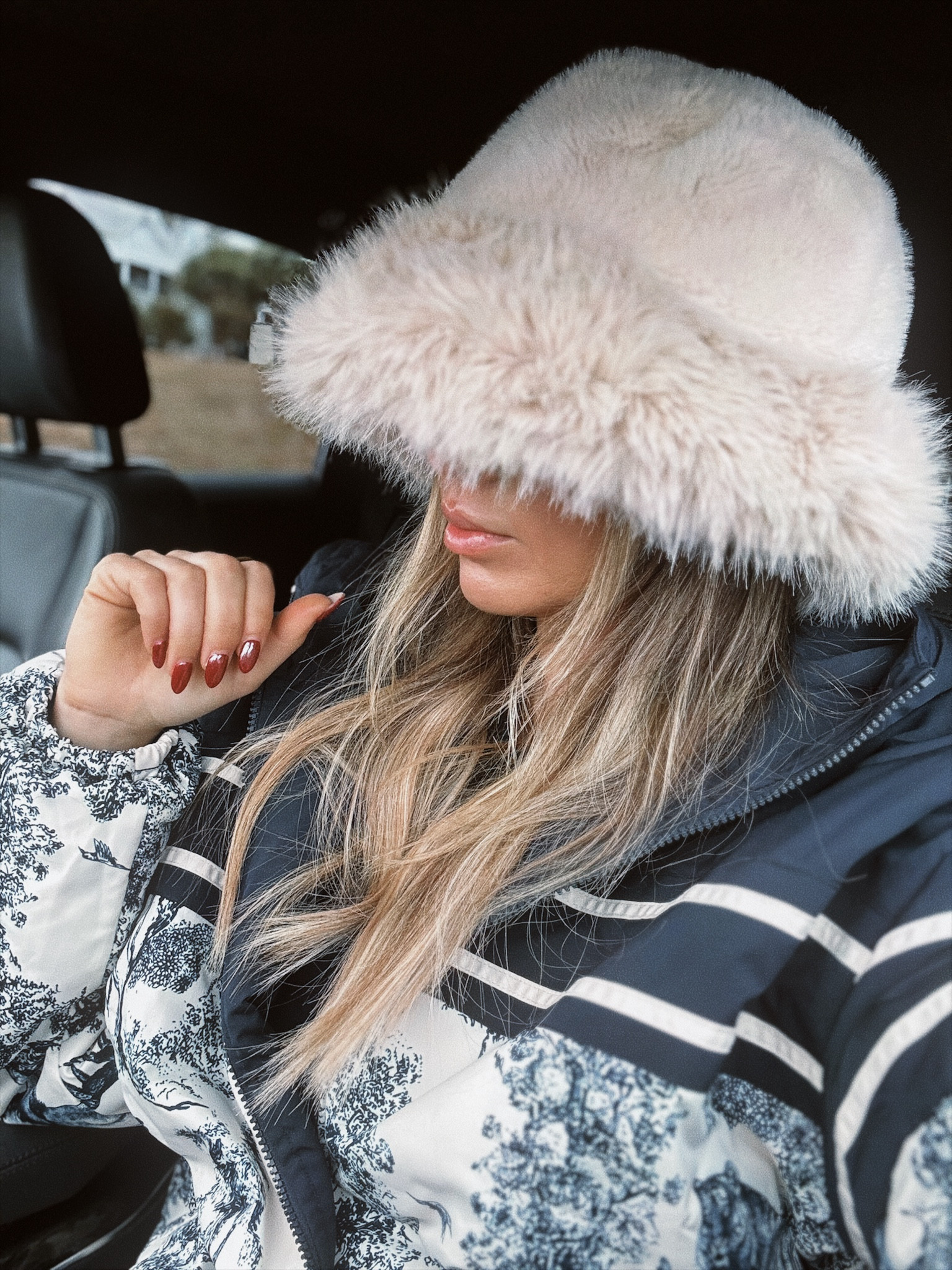 Jacket is out of stock right now, but if you put in your email, they will let you know when they restock it. I’ve also linked some similar toile jackets and pieces. Wearing a medium in the jacket. Wearing a 4 in the leggings. 

#LTKover40 #LTKstyletip #LTKSeasonal