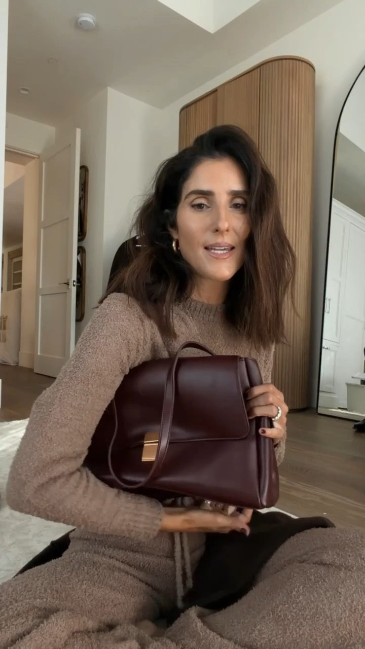 This bag is so slouchy and beautiful! Makes a statement and looks designer without the price tag. I’m just shy of 5-7” wearing the size small set #stylinbyaylin #aylin #bag #amazon #giftidea 

#LTKBeauty #LTKHoliday #LTKGiftGuide