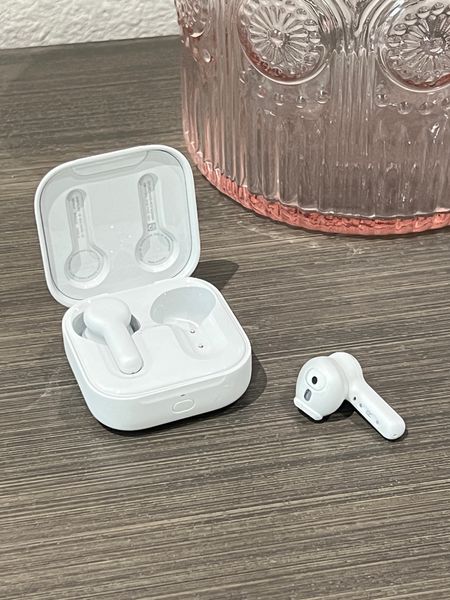 I'm so happy that I decided to buy these Amazon Echo earbuds! They're comfortable in my ears and the battery life lasts for a few days for me. They also come in black and are much more affordable than Apple Air Pods, although I do love those too! #productreview #techfinds #founditonamazon #giftidea

#LTKGiftGuide