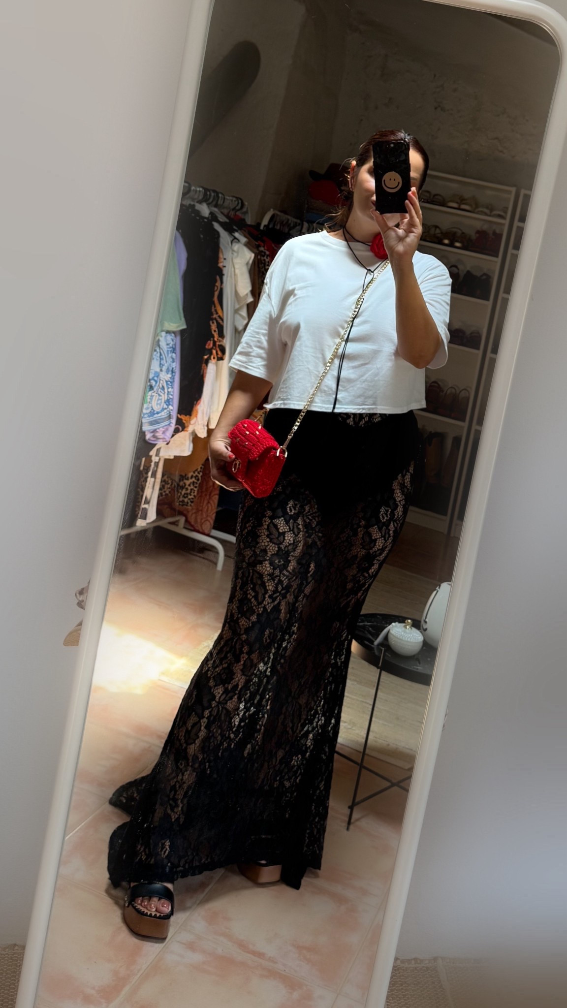 Inspo festival look con falda de encaje negra 

#LTKeurope #LTKpartywear #LTKfestival