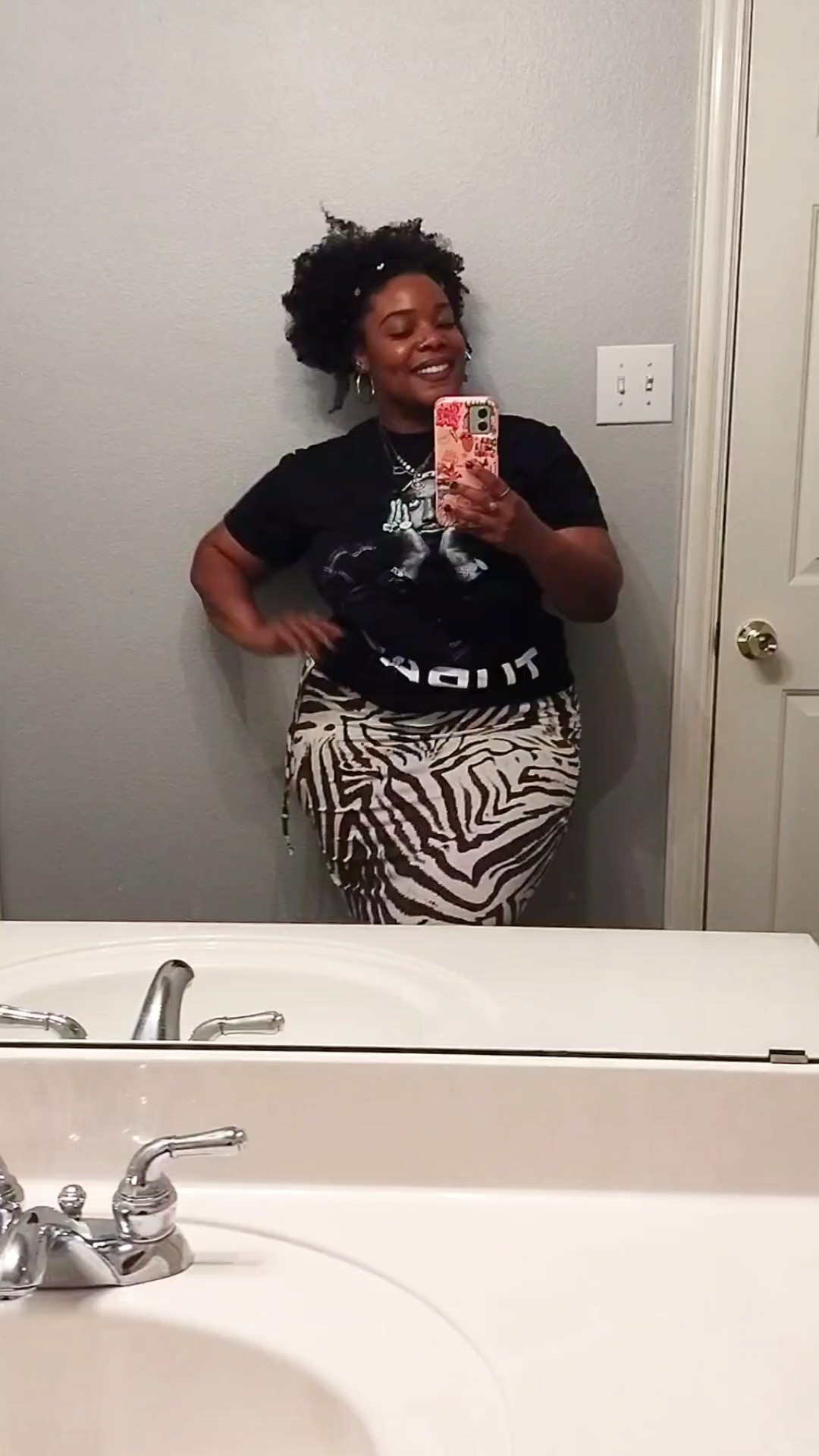 Ummm yeah apparently Tupac tees and zebra print skirts go together for me🦓🖤🤍

#LTKootd #LTKgrwm #LTKMidsize
