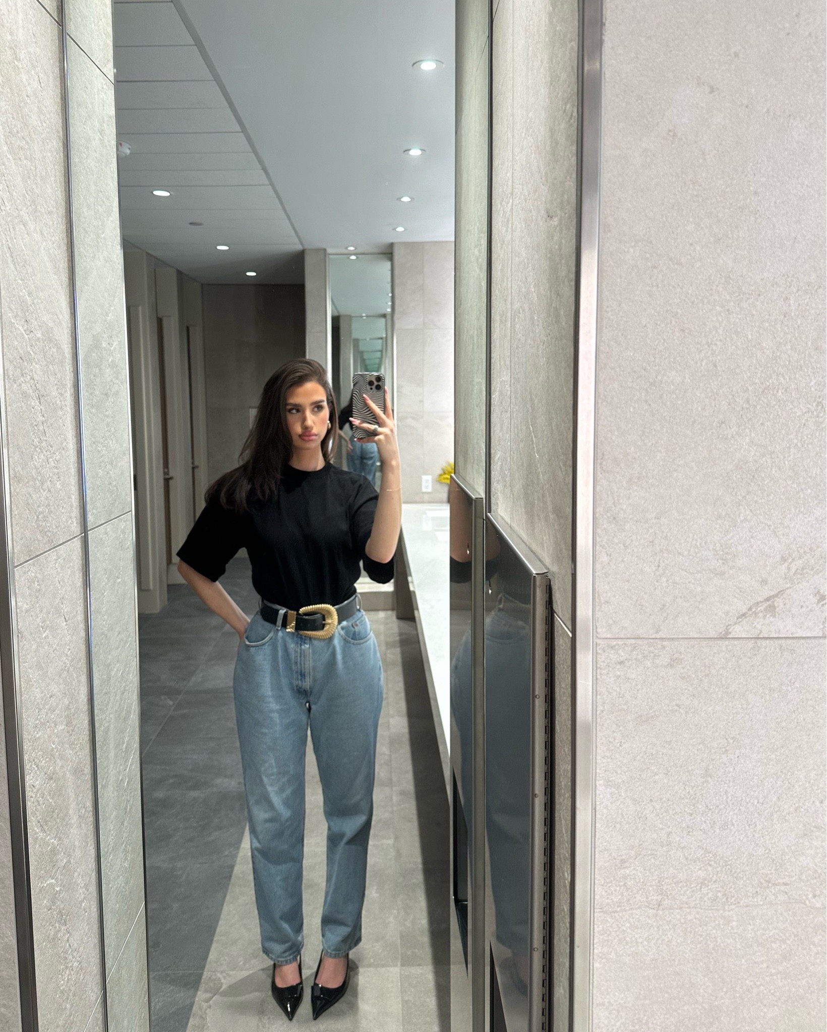 black tee + jeans elevated ✨ 

#LTKFindsUnder50 #LTKStyleTip #LTKWorkwear