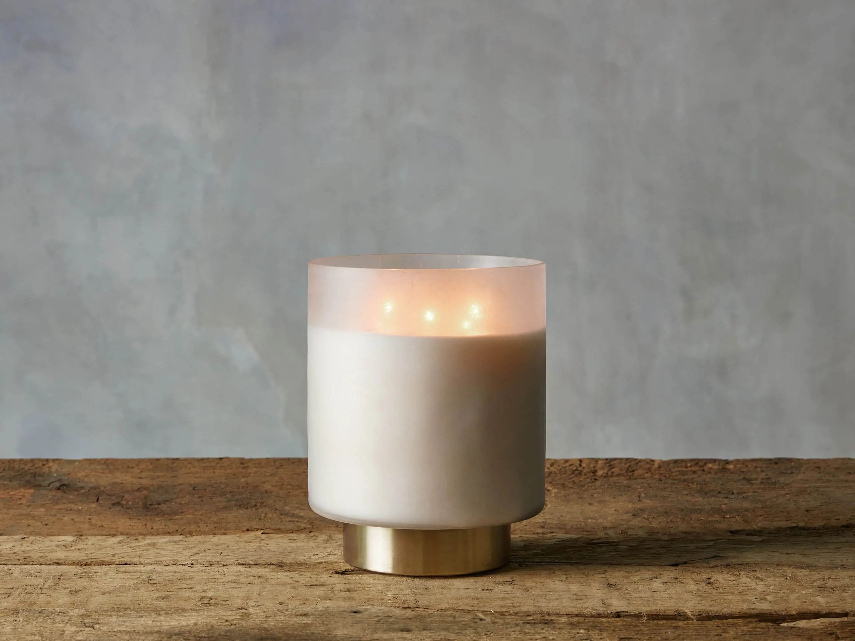 Retreat Tobacco Amber Candle | Arhaus