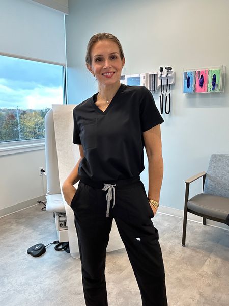 On Fridays, we wear @FableticsScrubs 💗 So excited to help launch @Fabletics new line of 4-way move stretch scrubs! These scrubs are designed to keep you super comfortable all day long  So excited to finally be able to share these! I particularly love the clinical jacket and underscrub shirt, which I have been wearing non-stop as an athleisure piece.

Get your first set for only $29 via my link below!

 #FableticsScrubs #FableticsPartner #ScrubsMadeToMove

#LTKfit #LTKworkwear