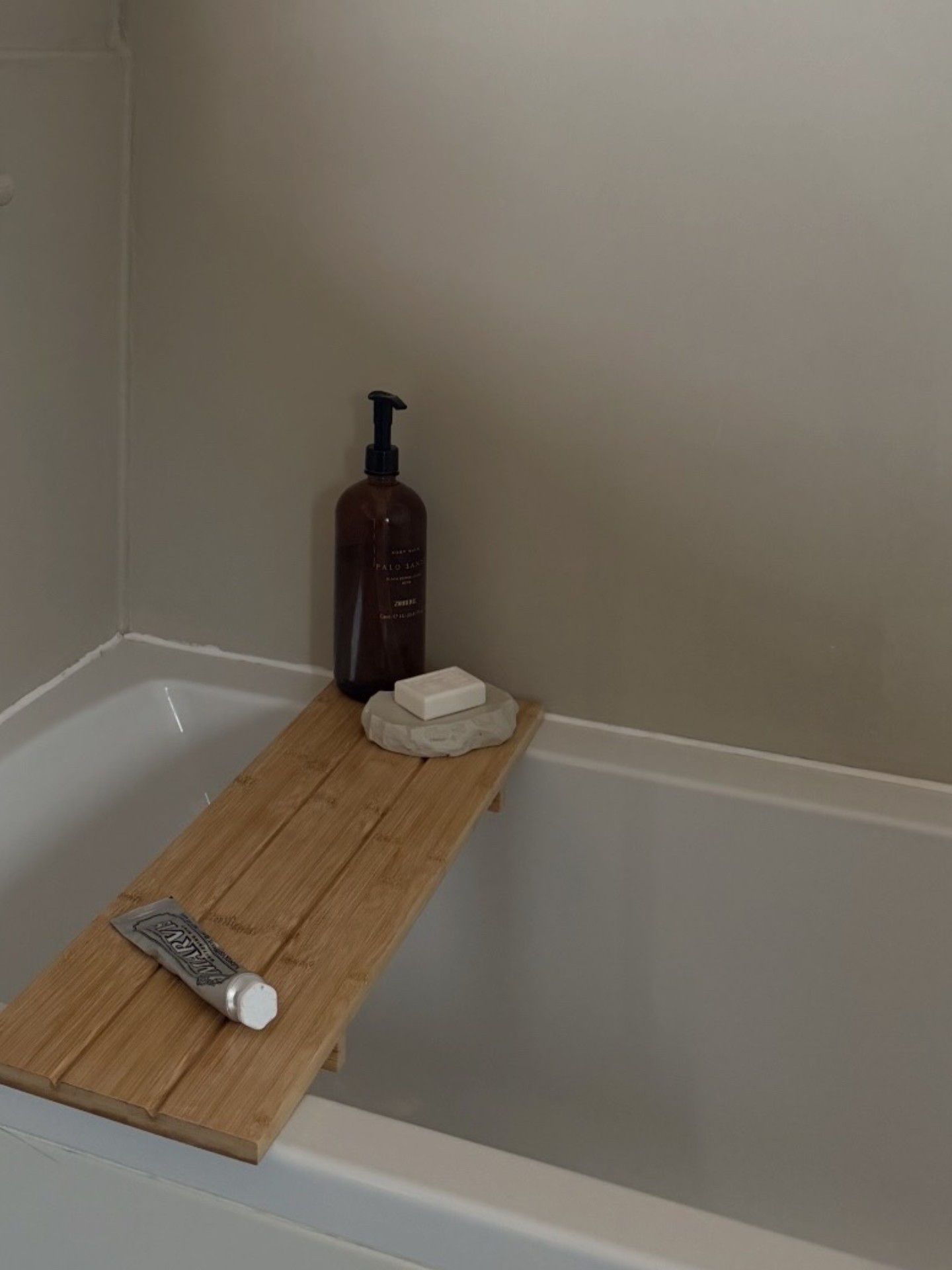 Squeezing every last little bit of bit out of this toothpaste
Ive tried so many different whitening ones before and this is the only one I think actually works but it's so expensive for toothpaste

But I will be buying it again because it's so good
I've linked it at the cheapest I can find

#LTKuk #LTKbeauty #LTKhome