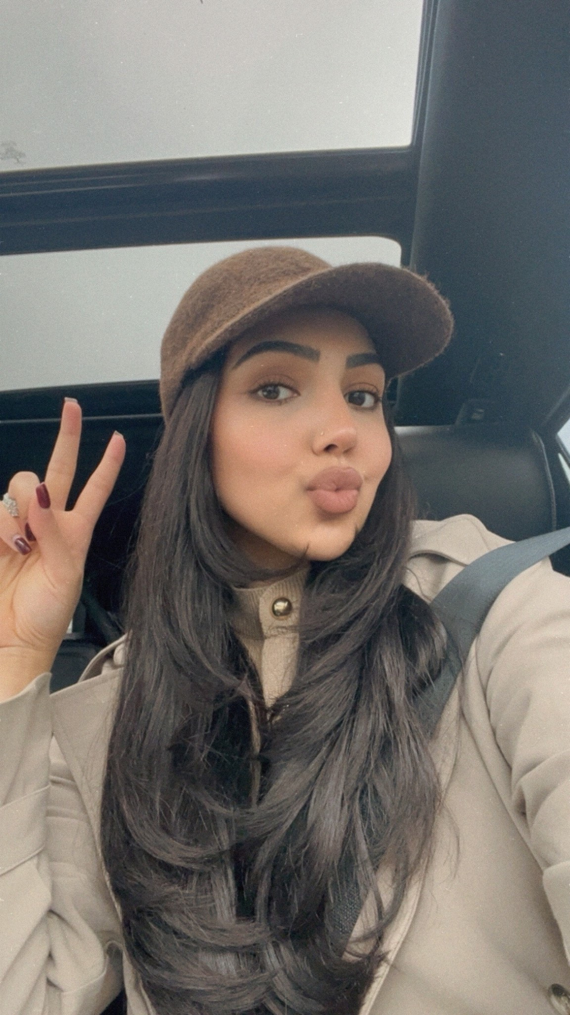 Shop my look & similar hats below 🤎

#LTKcanada #LTKstyletip #LTKfall