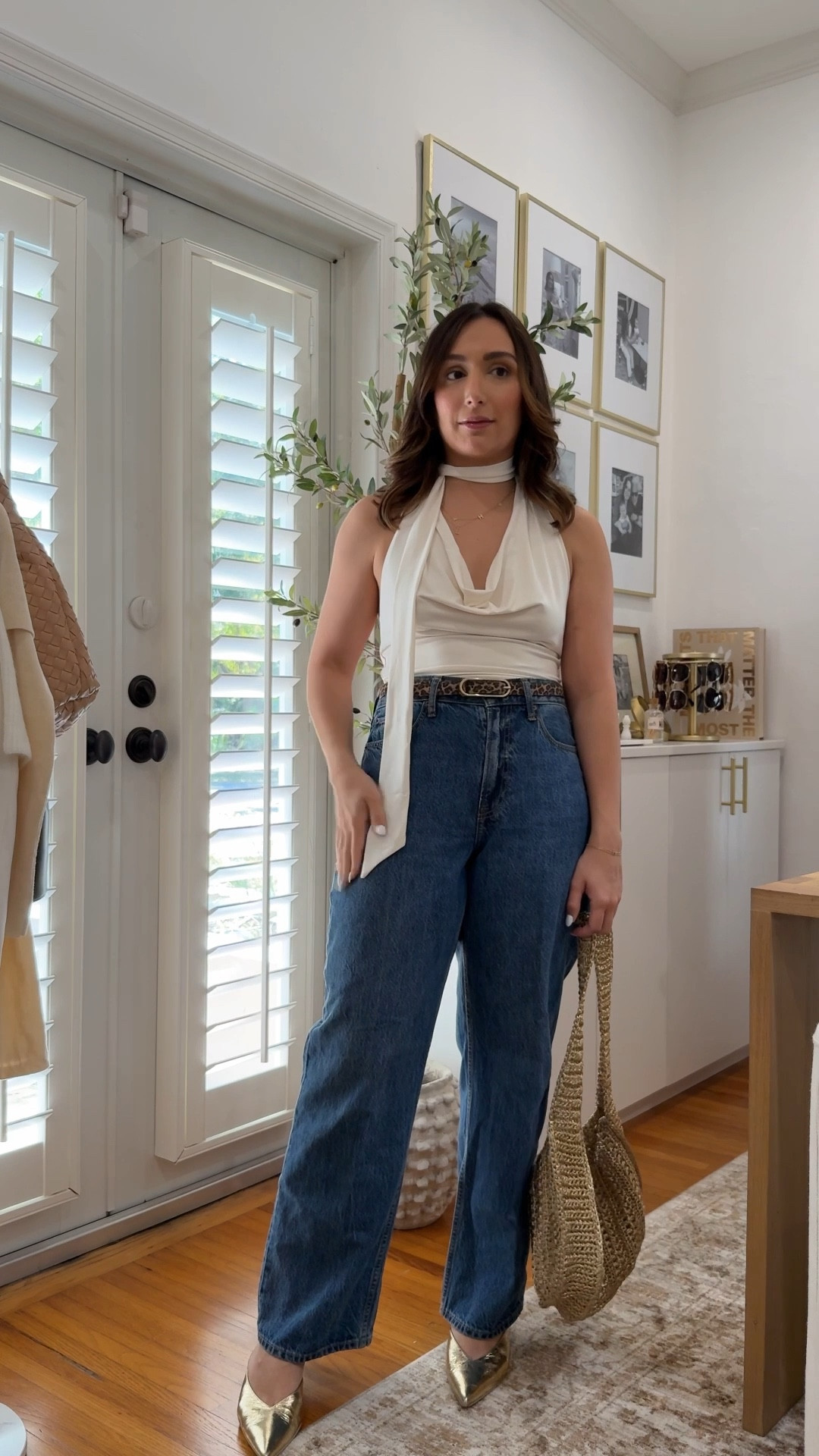 Wearing a small top and 28 curve love short jeans but I now have 27 curve love short bc the 28 is too big!

#LTKSaleAlert #LTKPetite #LTKSpringSale