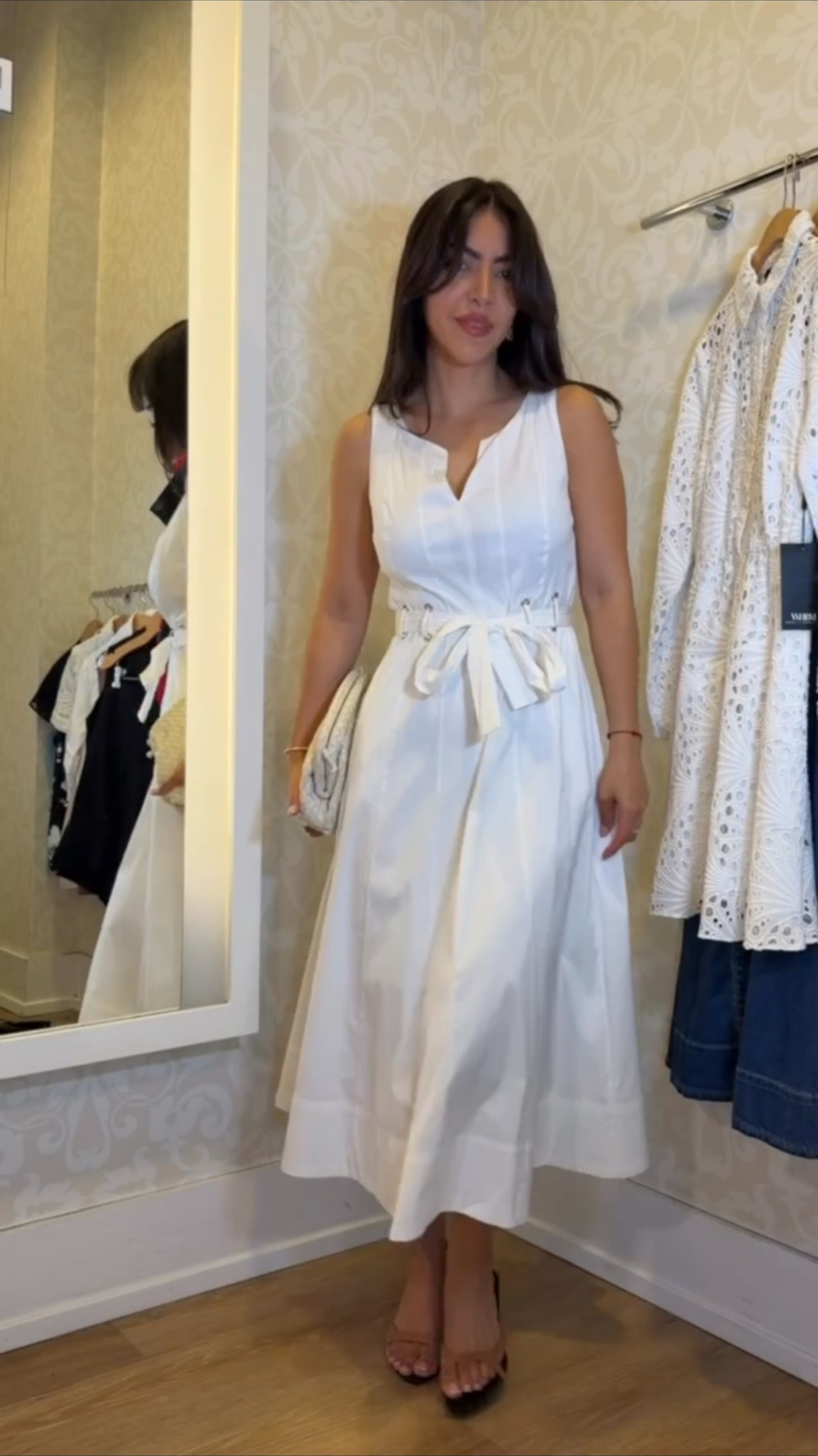 Simple white midi dress Summer! ✨

If you’re looking for a class white dress, this sleeveless midi from WHBM is perfect! Sharing more of the new White House Black Market summer arrivals below! 


Elevated style, white dress outfit, summer outfit ideas, chic outfit, white dresses

#LTKootd #LTKgrwm #LTKSeasonal