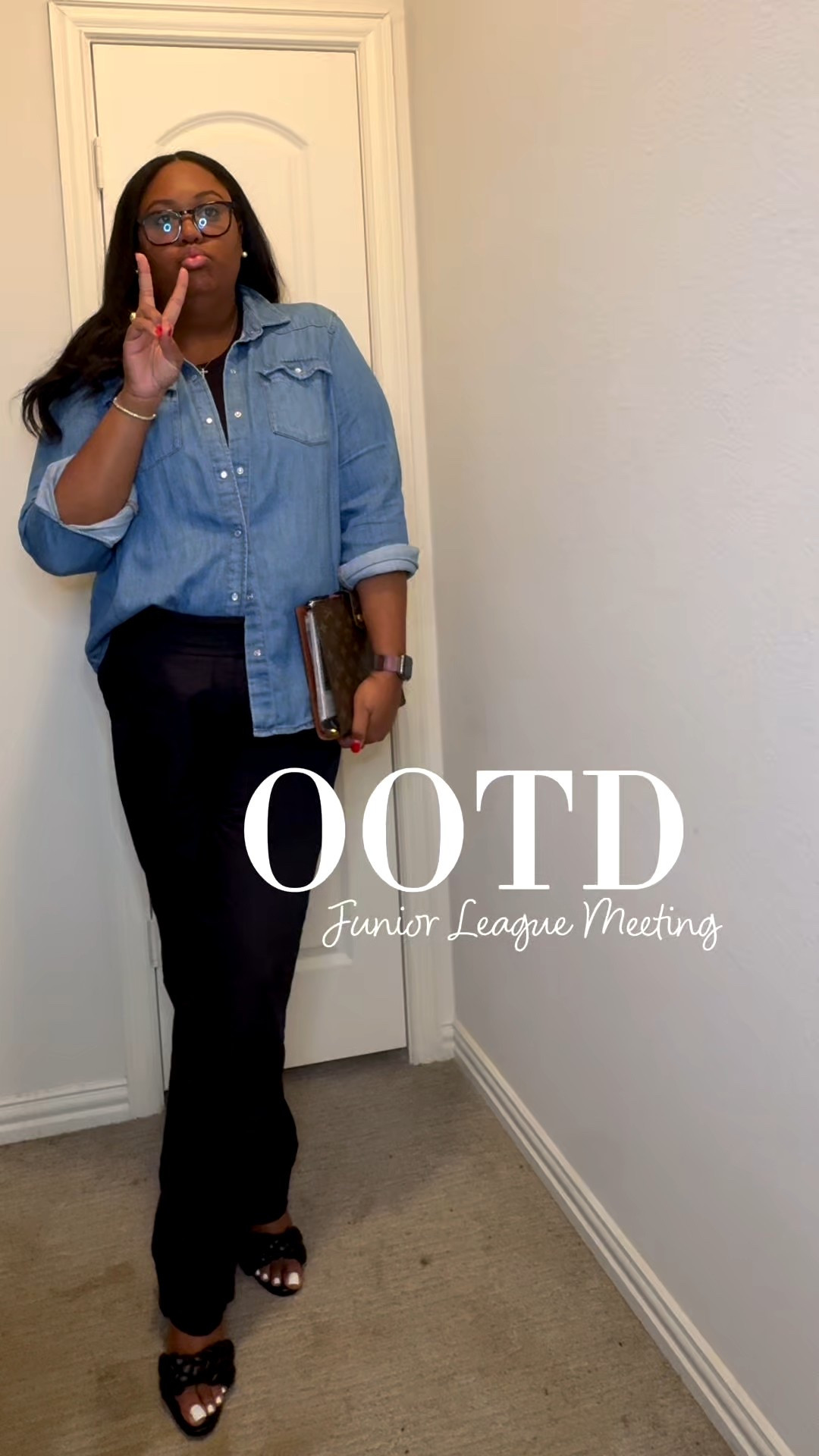 Handling Some Business tonight! 

#elevatedcasual #chambray #linen #louboutin #lv #dallas 

#LTKTall #LTKWorkwear #LTKMidsize