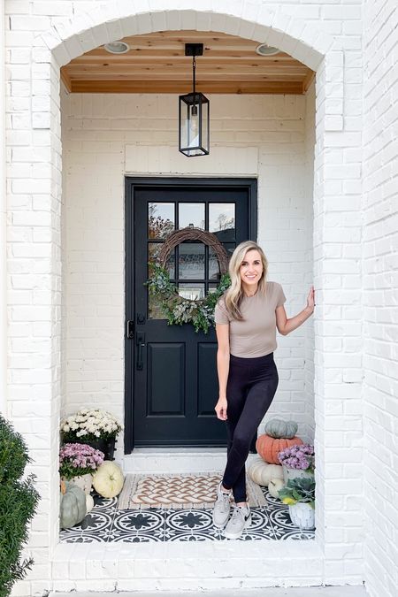 What I used (and wore) to bring my front porch to LIFE!



#LTKhome #LTKSeasonal