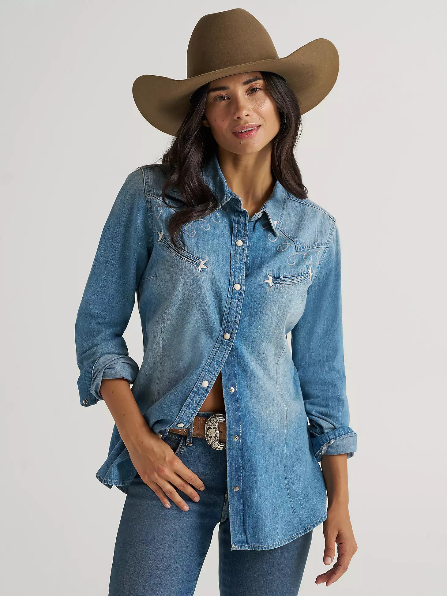 Women's Lasso Embroidered Cowboy Snap Shirt | Wrangler