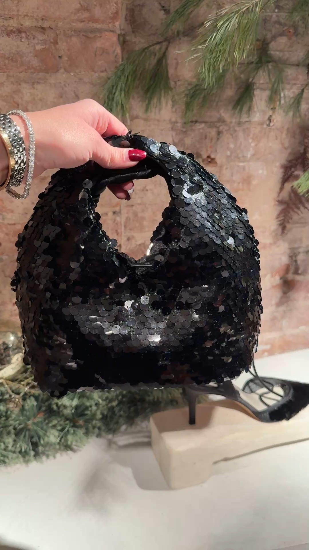 How gorgeous is this bag for new years or a night out?! Perfect size too! 

#LTKHoliday