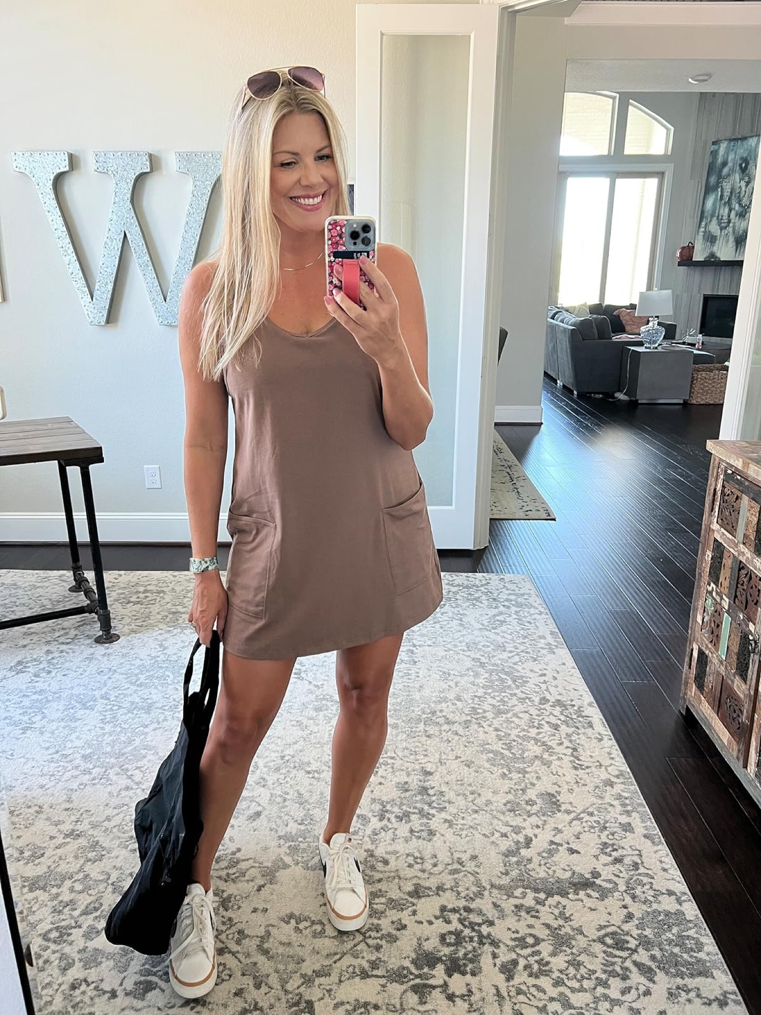 Casual Brown Dress Outfit


Fashion  Dress  Casual  Everyday  Brown dress  Dresses for her  Lifestyle  Blogger  Fashion tips  Style guide  Fit inspo  Seasonal

#LTKstyletip #LTKover40