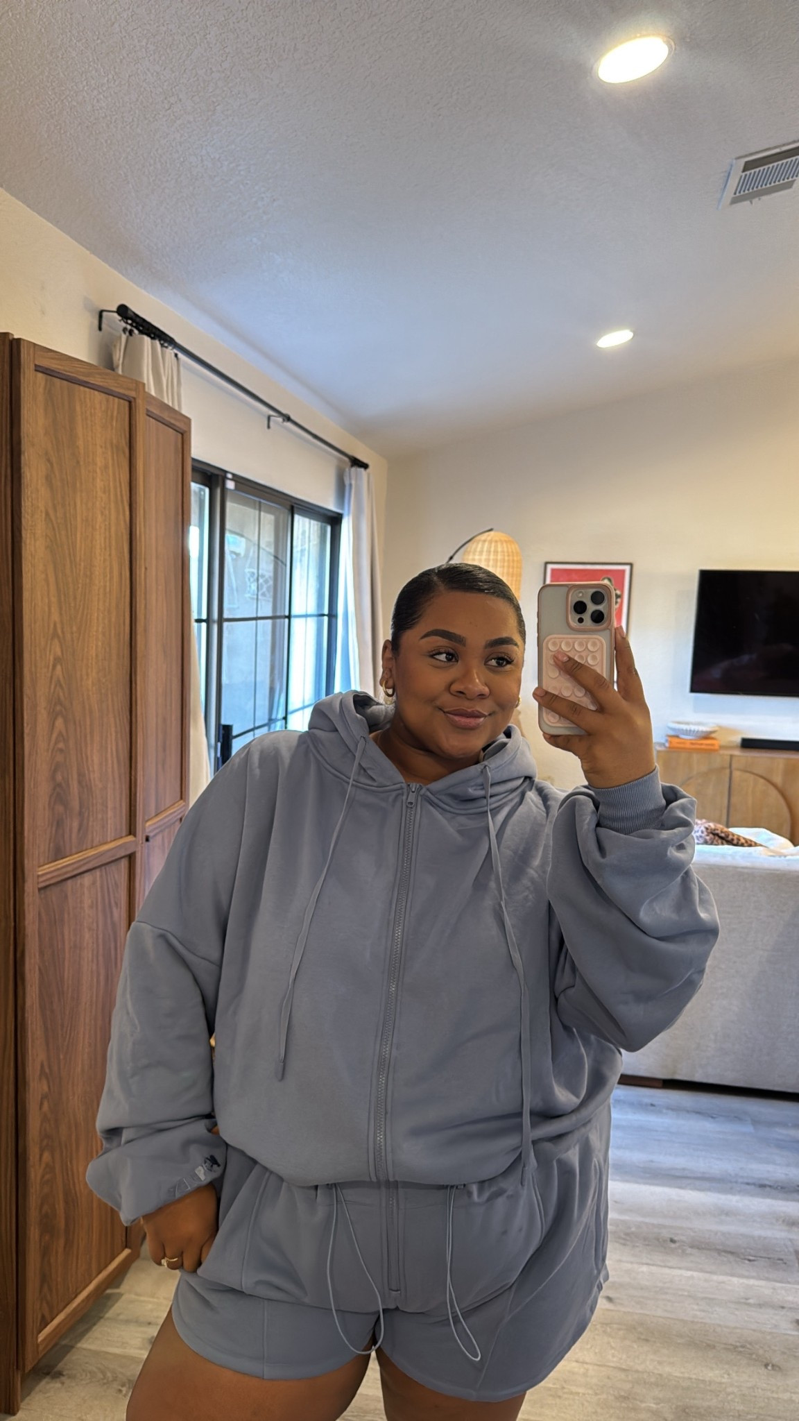 Wearing a 1X/3X for my cozy girl vibes today 🩵 #popflex #cozygirl #cozy #wfh #plussize 

#LTKFindsUnder100 #LTKPlusSize #LTKgrwm