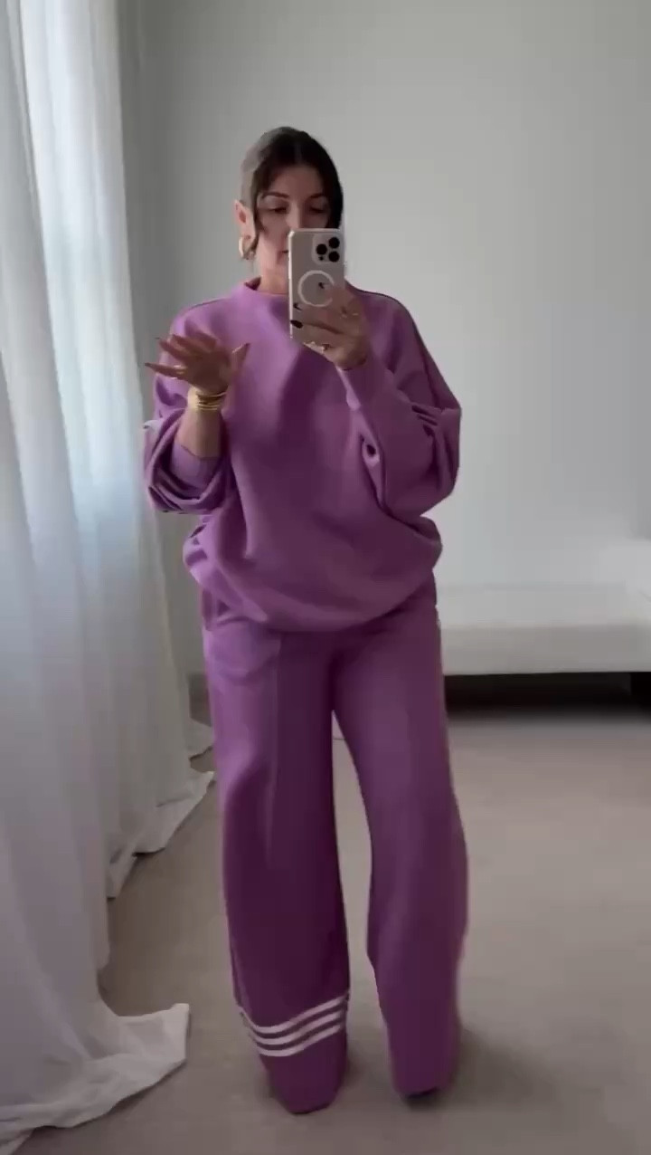 Wearing my true size, medium in the top
I sized up one to a large in the wide leg high waisted pant


#LTKVideo  

#LTKFindsUnder100 #LTKActive #LTKSeasonal #LTKFindsUnder100 #LTKGiftGuide