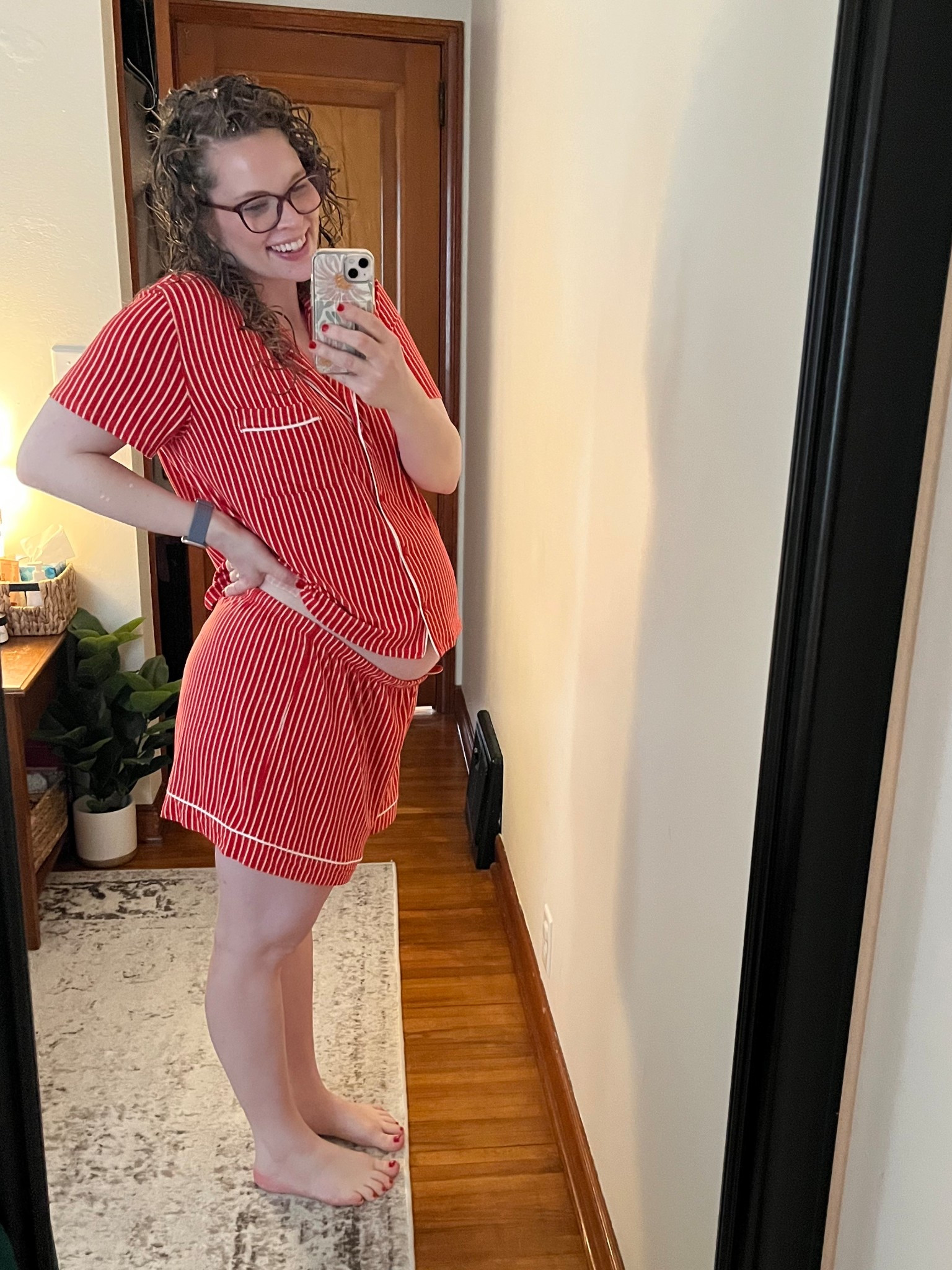 Got in a size large! The fabric is so unbelievably comfy!!! 😍😍😍

Been wearing them all weekend for nighttime and for lounging because it’s just COMFY! If it’s fitting me now, it’s going to fit so comfy postpartum 🥰❤️