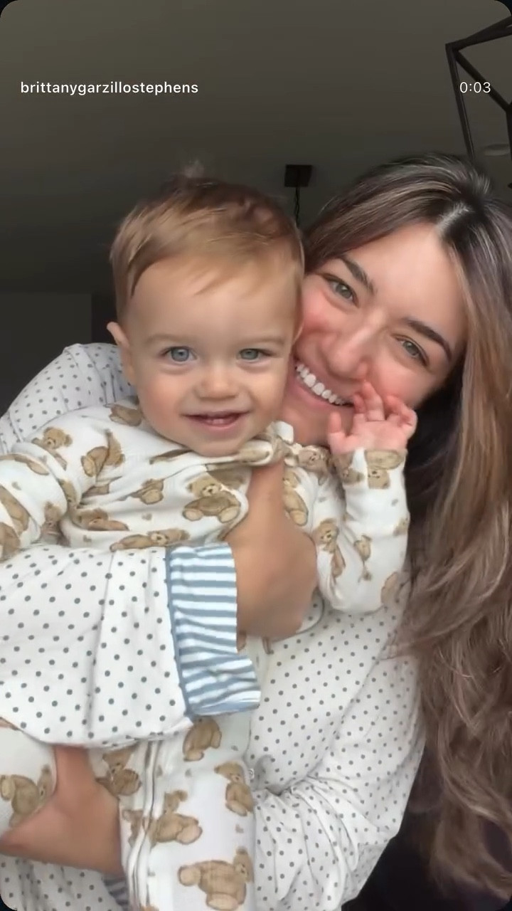 Wearing pjs in size large! The softest, comfiest mom and baby pajamas @cadenlane. Available in matching mommy and me!!  @stephensnick22 @brittanygarzillotv

#LTKMothersDay #LTKBump #LTKBaby