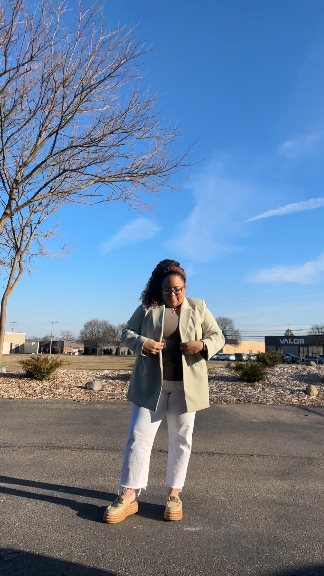I love when I’m really feeling the office and workwear looks. This green blazer was part of a recent shopping trip to the mall, and I’m excited to incorporate it into my spring outfits. 

The Midwest weather was also warm enough to wear these shoes for the first time. They are the perfect mix of loafers, slide, and espadrille.

#LTKmidsize #LTKplussize #LTKworkwear