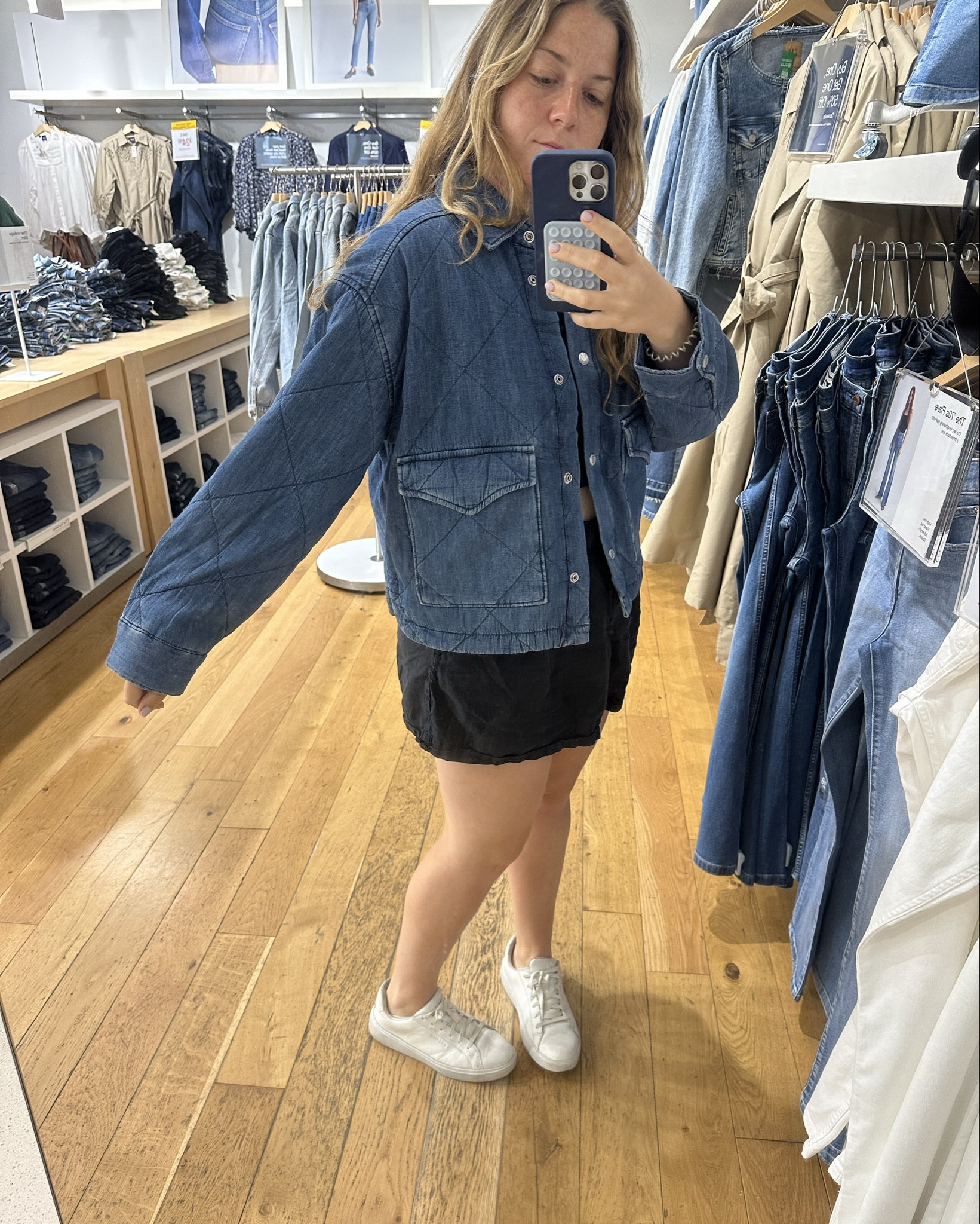 Obsessed with this denim quilt jacket for fall 🫶🏻🫶🏻

#LTKSeasonal #LTKFallSale